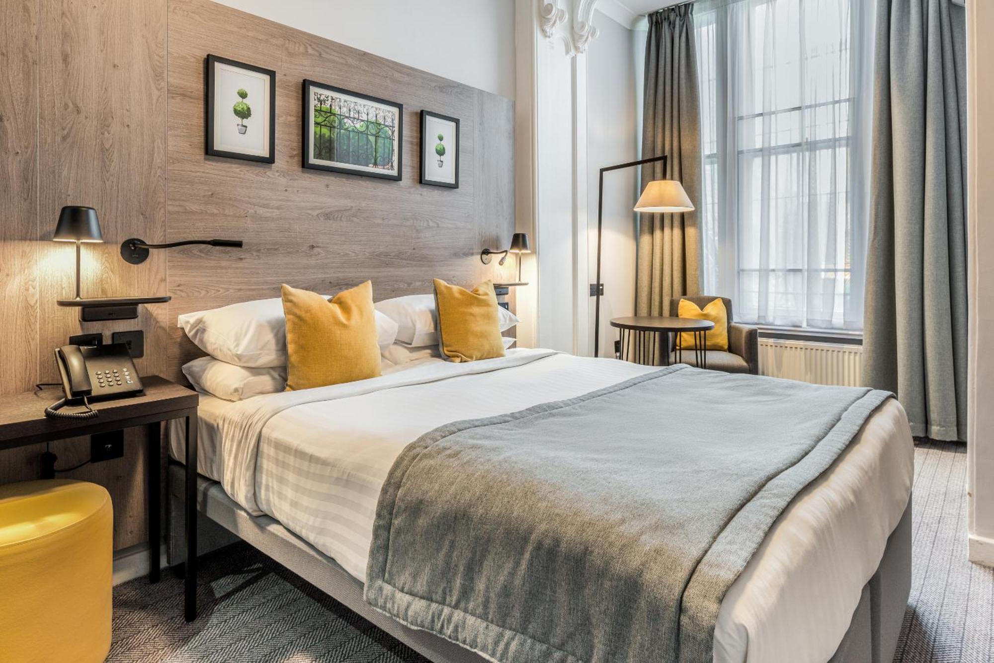 Hotel Princes Square 4*