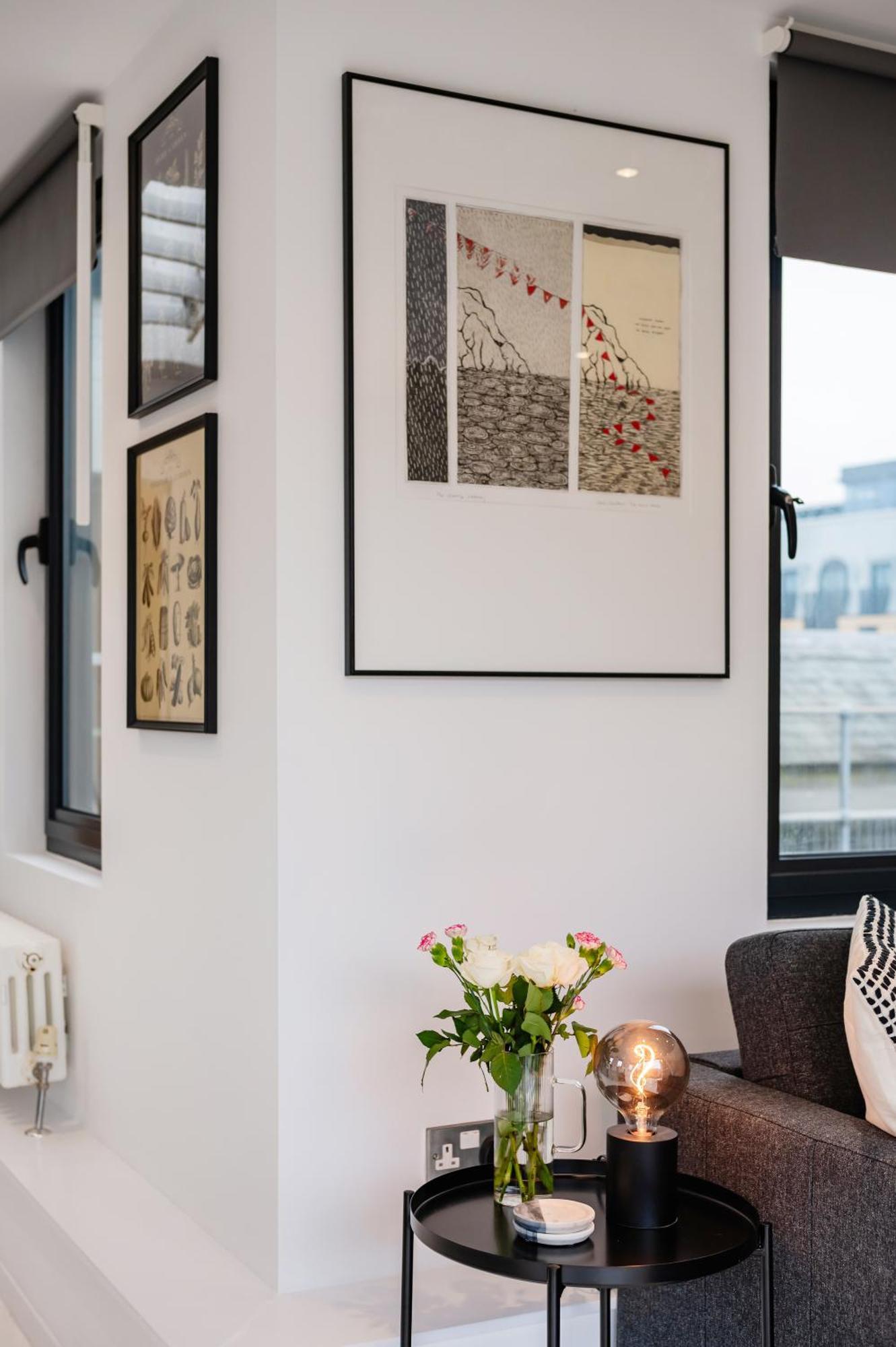Huge & 3 Bedr, 4 Beds, Covent Gdn Apartment