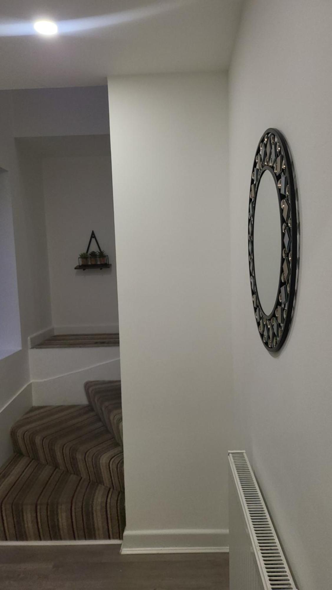 Apartment 3 Bedrooms 2baths 3 Toilets Excel City Airport O2 Sleeps Up To 7, *
