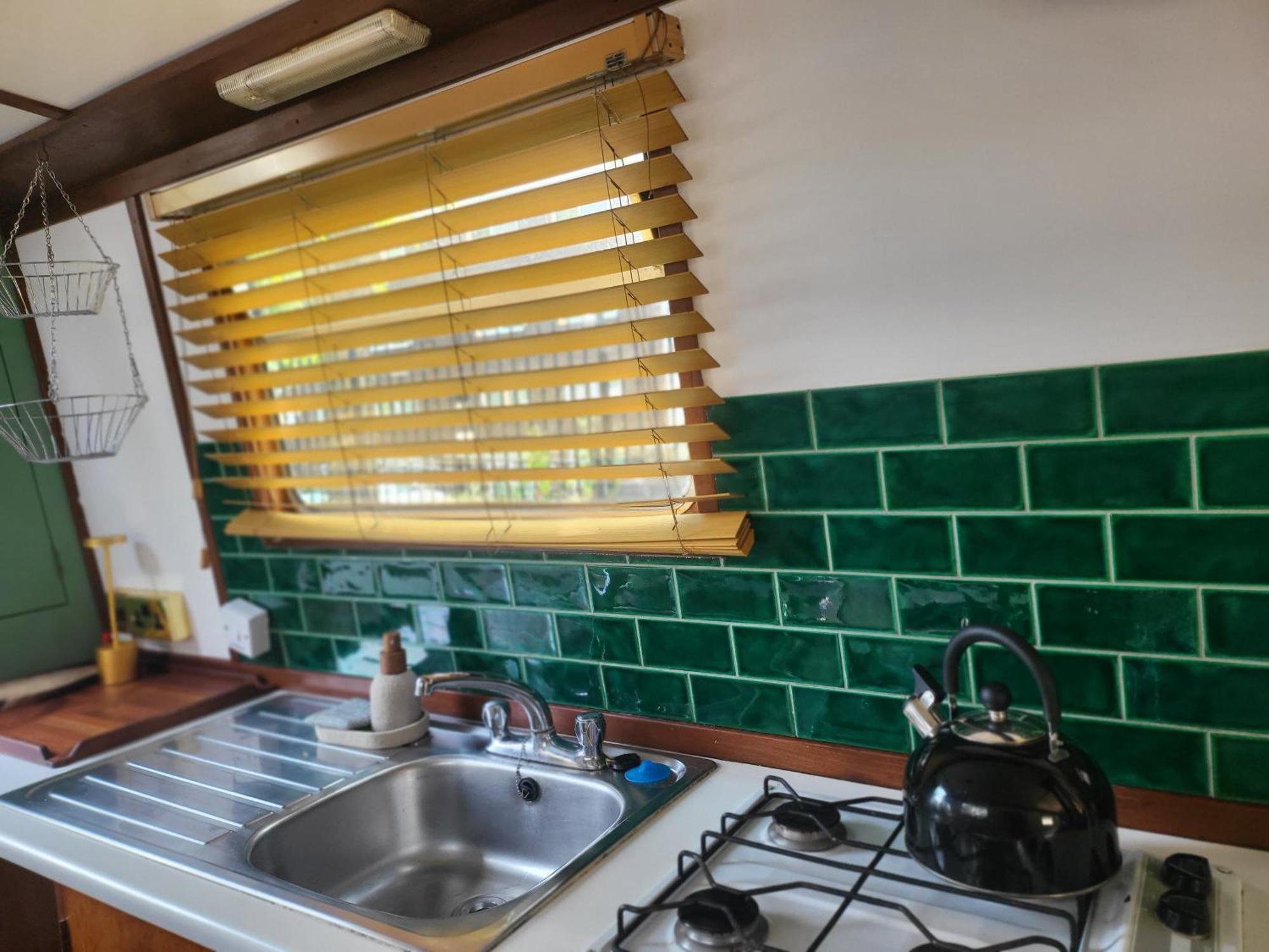Lovely Canal Boat In Little Venice By Paddington For Family & Friends * London