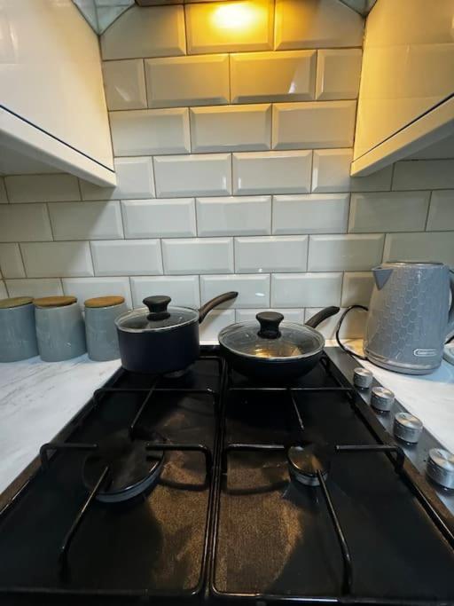 Entire 1bed Stratford Westfield *