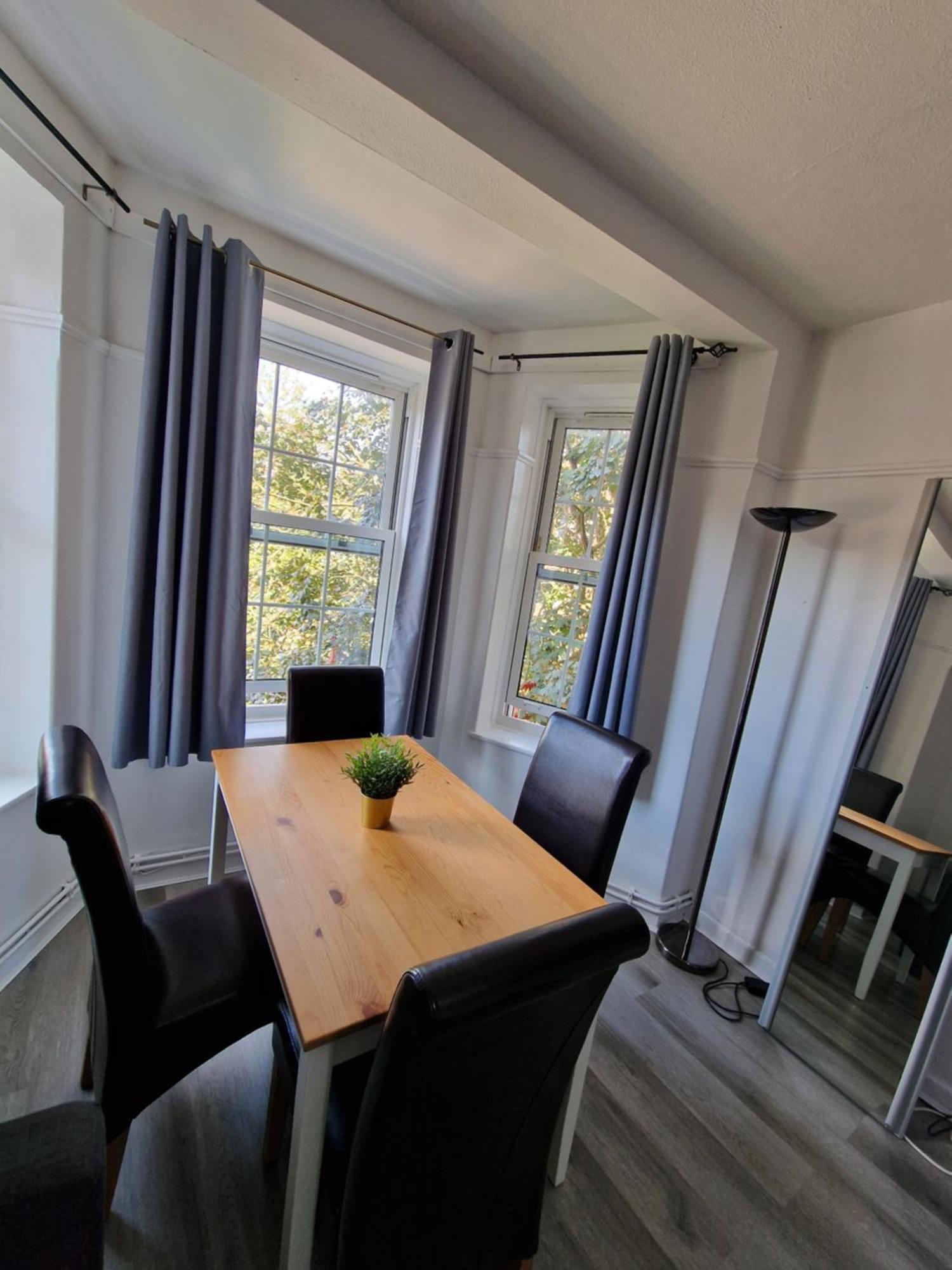 Leilighet Comfortable 2 Bedrooms Flat In Oval