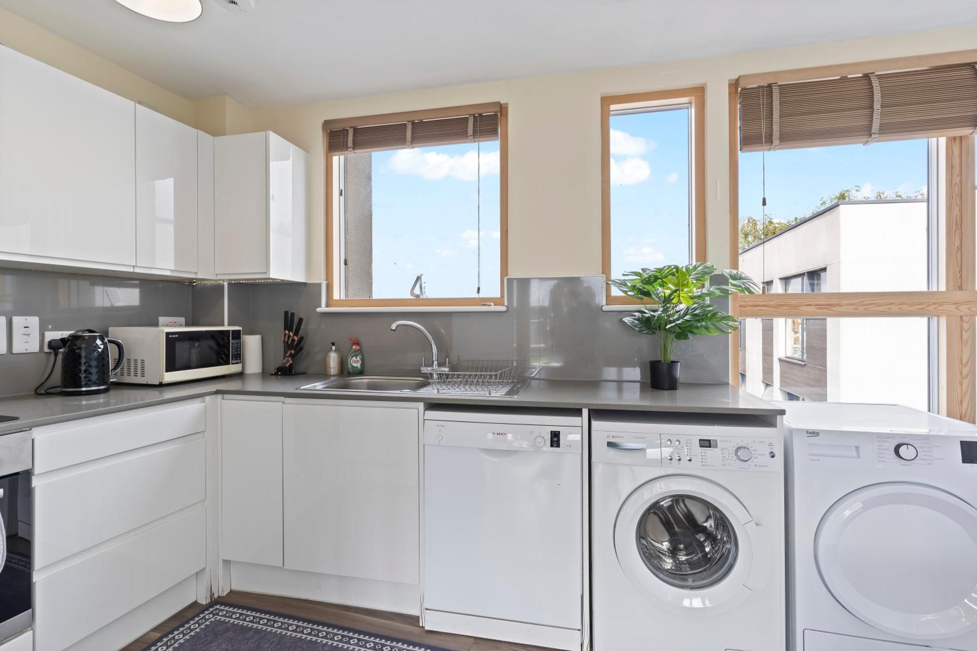 Leilighet Spectacular 3br 2bath Rooftop Sky-views With Parking London