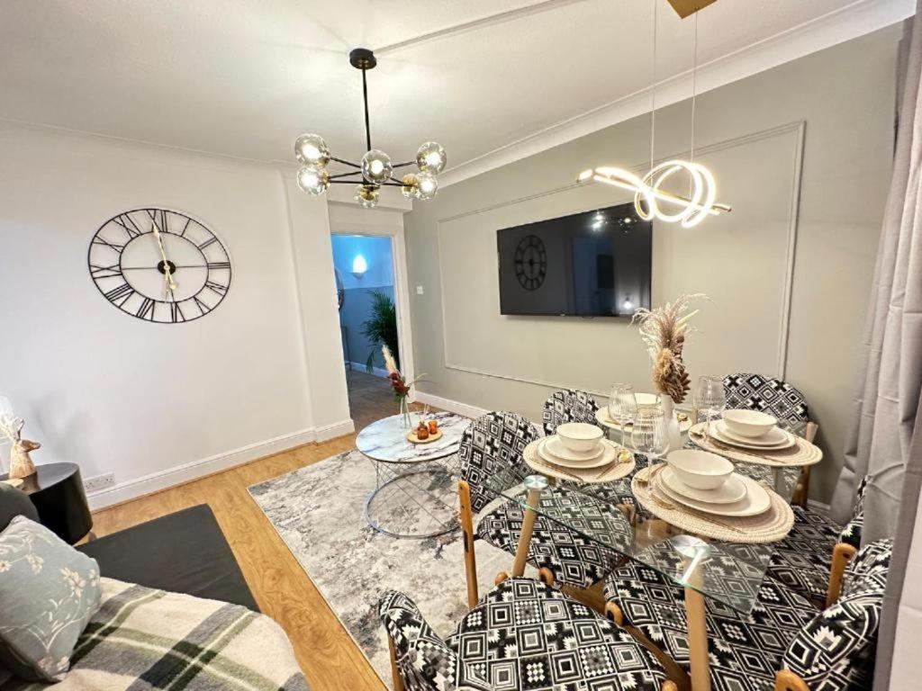Apartment Three Bedroom Near Marble Arch London