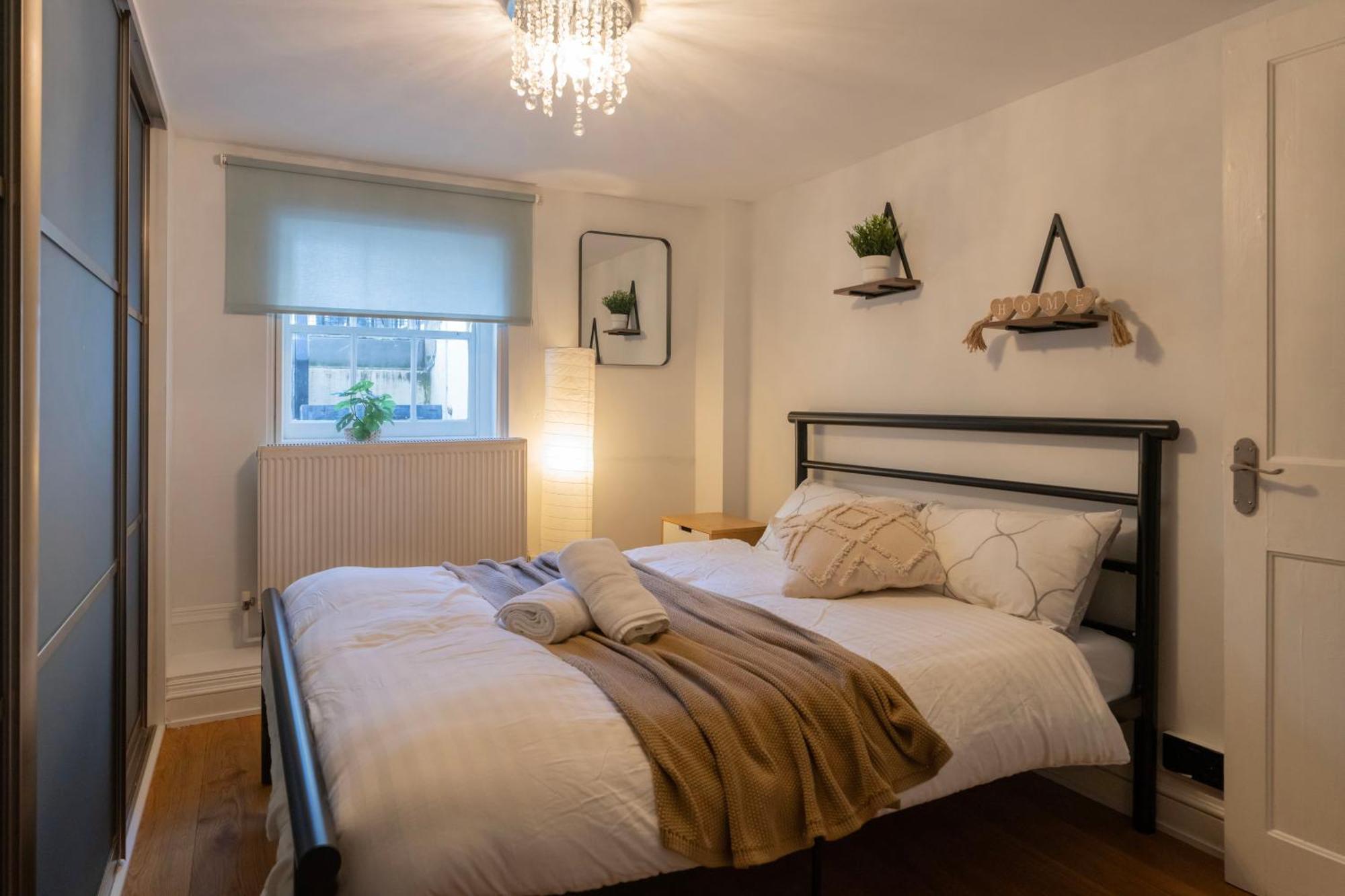 Gorgeous 2bed House In New Road Apartment