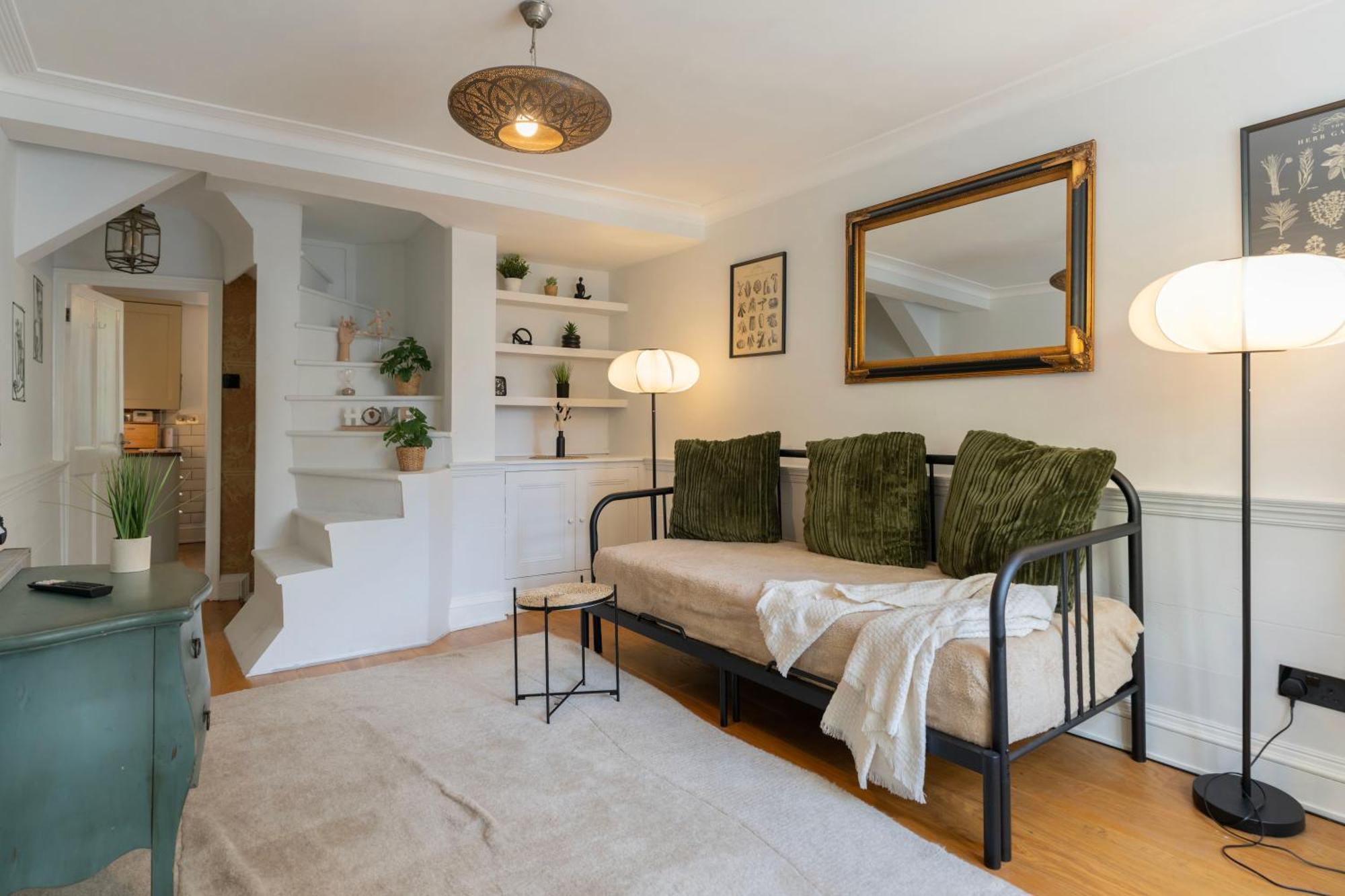 Apartment Gorgeous 2bed House In New Road London