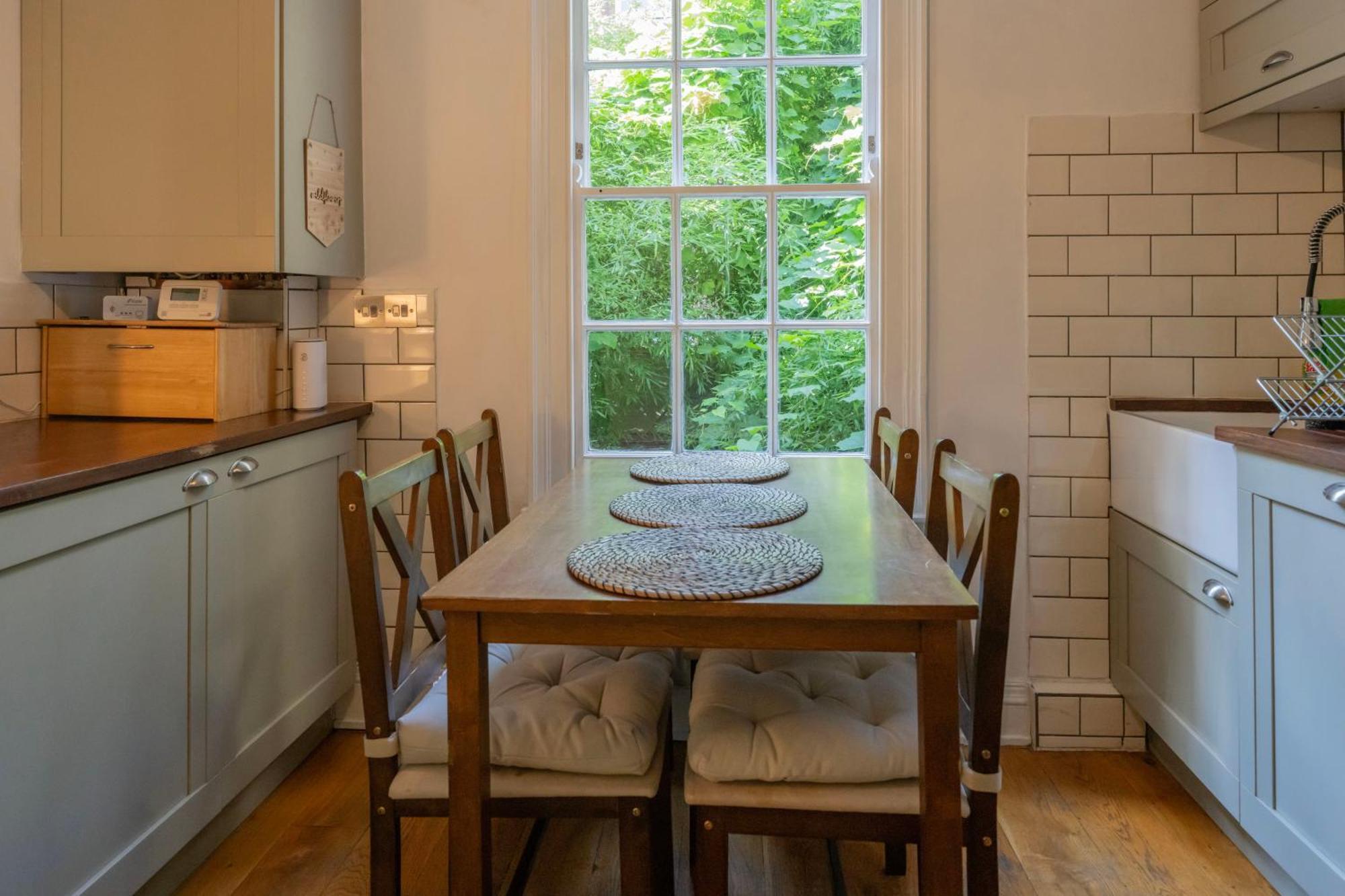 Apartment Gorgeous 2bed House In New Road London