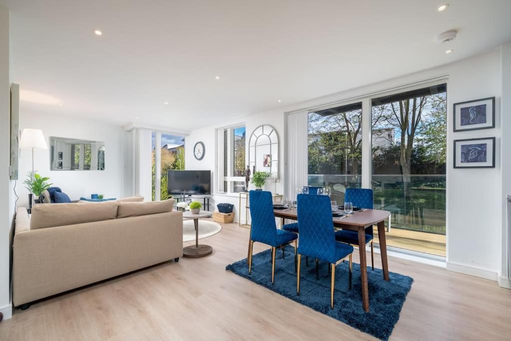 Luxury Kew Bridge Balcony Free Parking London