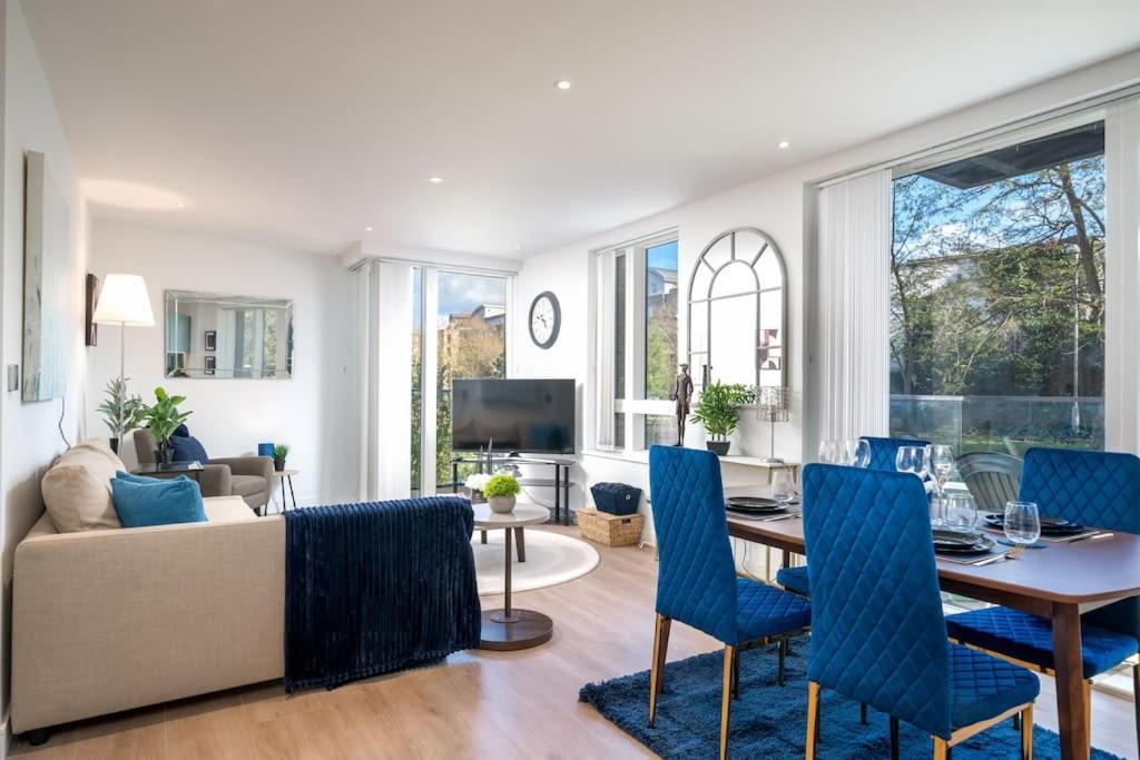 Luxury Kew Bridge Balcony Free Parking Apartment *