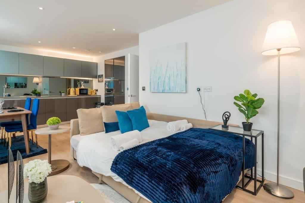 Apartment Luxury Kew Bridge Balcony Free Parking *