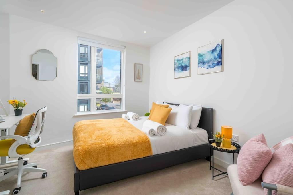 Apartment Luxury Kew Bridge Balcony Free Parking London