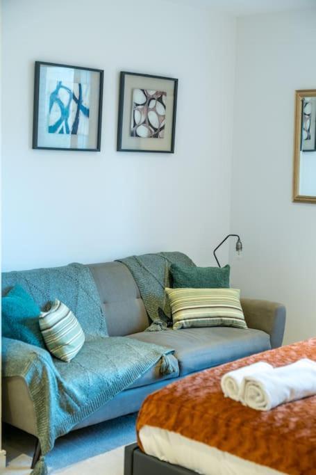 Luxury Kew Bridge Balcony Free Parking London
