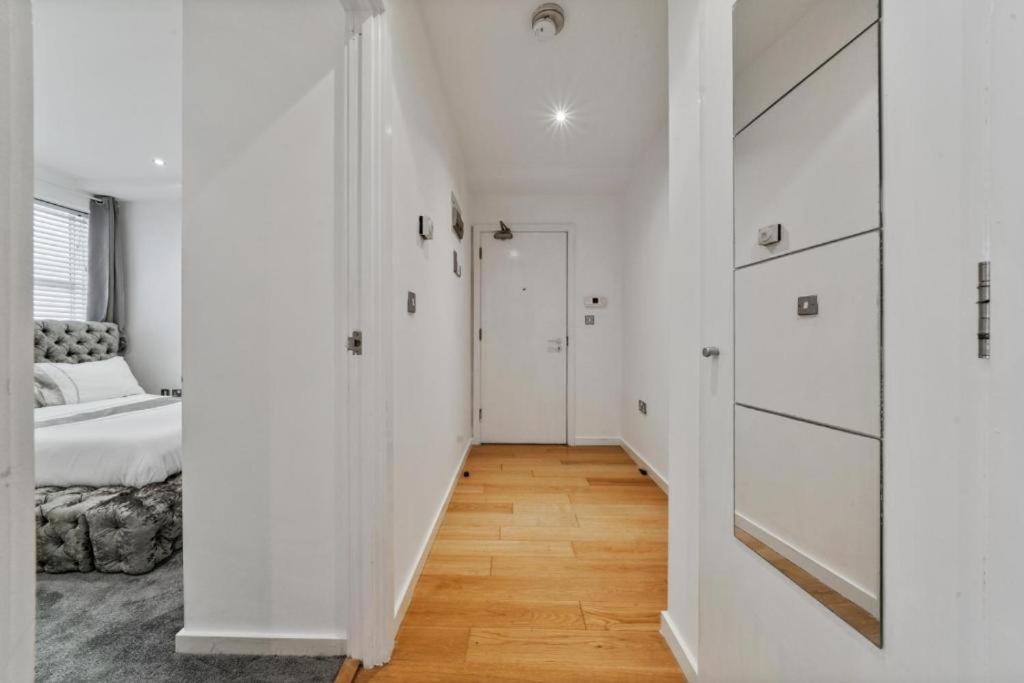 Modern 1 Bed Camberwell Denmark Hill Excellent Transport Links Apartment