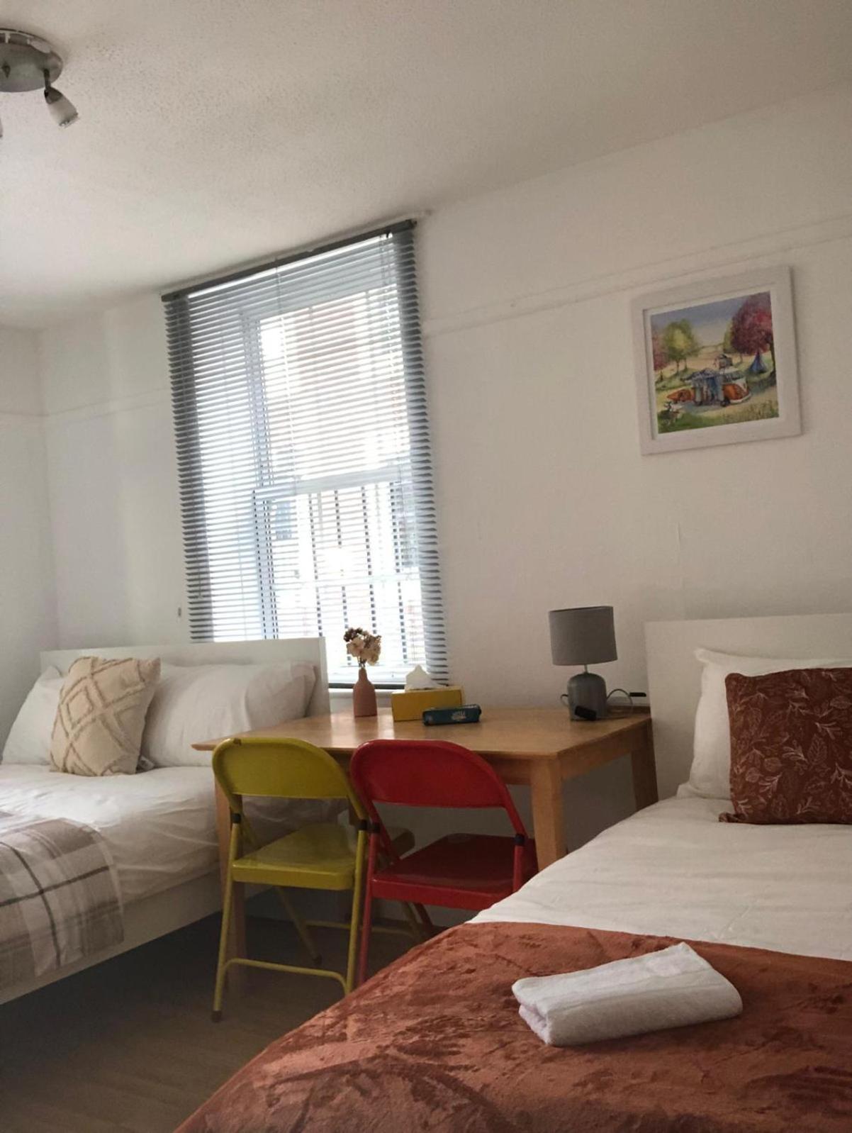 Comfy Private Bedrooms Near O2 Forum Kentish Town, Camden Habitación en casa particular