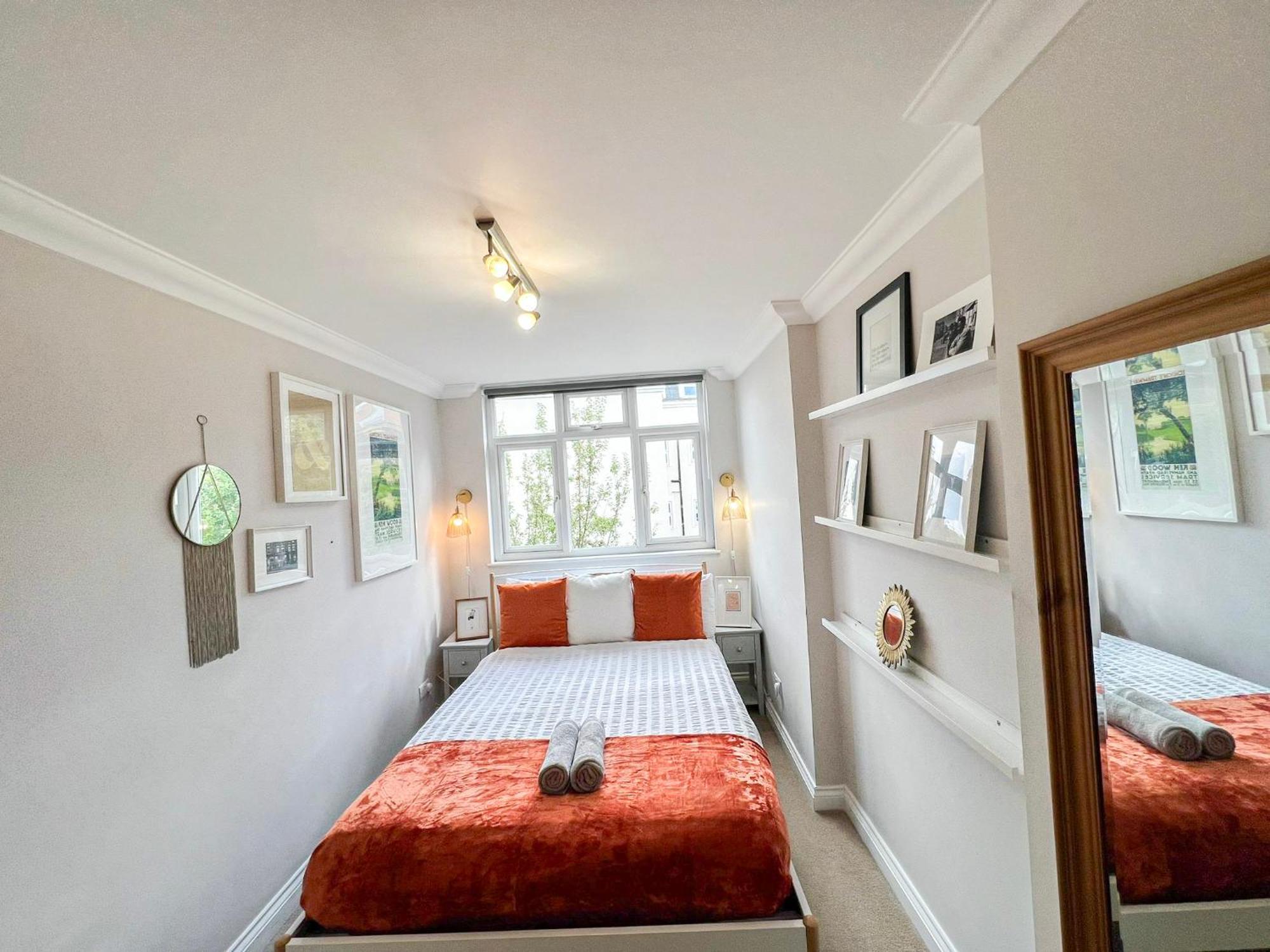 Lovely 4 Bedroom Flat With Ample Garden In Brondesbury, Kilburn London