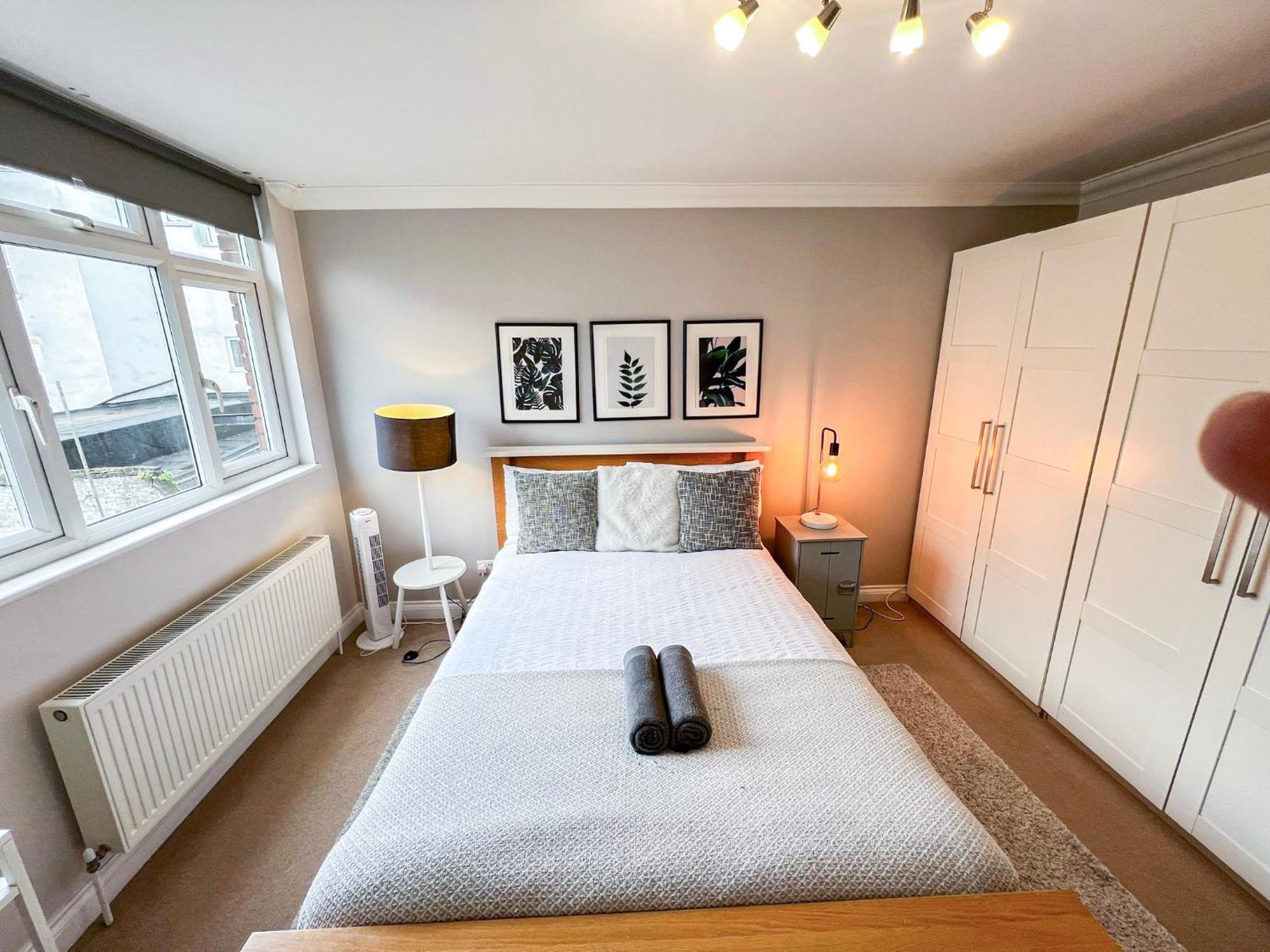 Lovely 4 Bedroom Flat With Ample Garden In Brondesbury, Kilburn * London