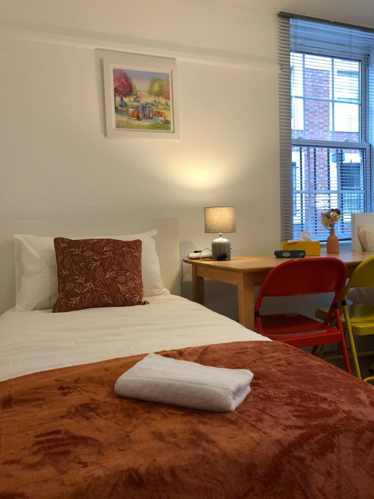 Habitación en casa particular Comfy Private Bedrooms Near O2 Forum Kentish Town, Camden Londres