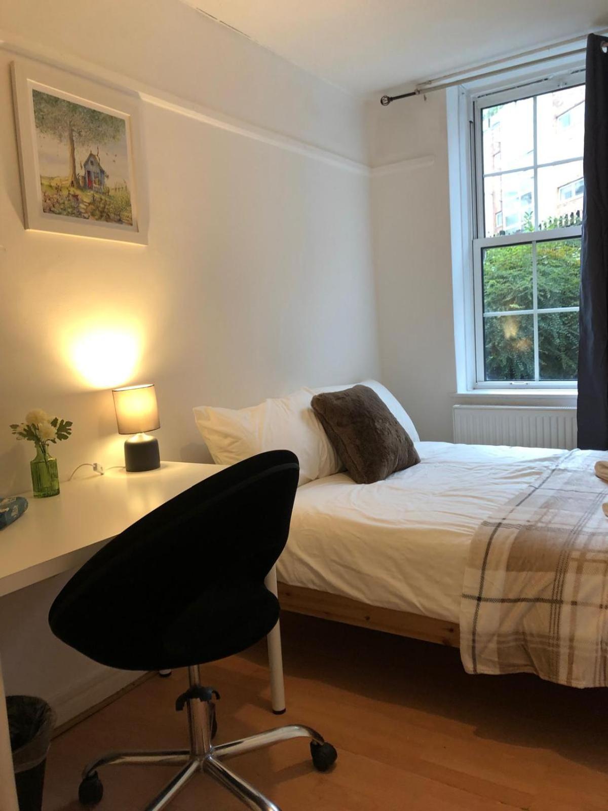 Comfy Private Bedrooms Near O2 Forum Kentish Town, Camden Habitación en casa particular