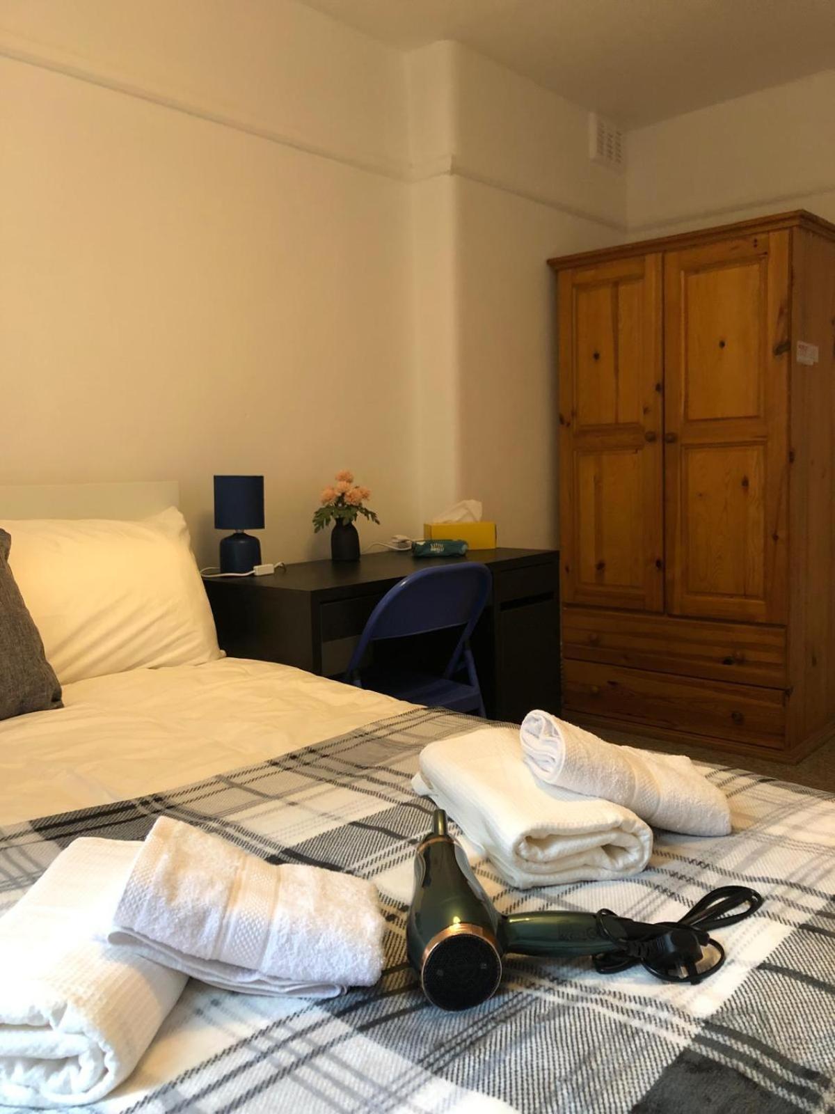 Habitación en casa particular Comfy Private Bedrooms Near O2 Forum Kentish Town, Camden