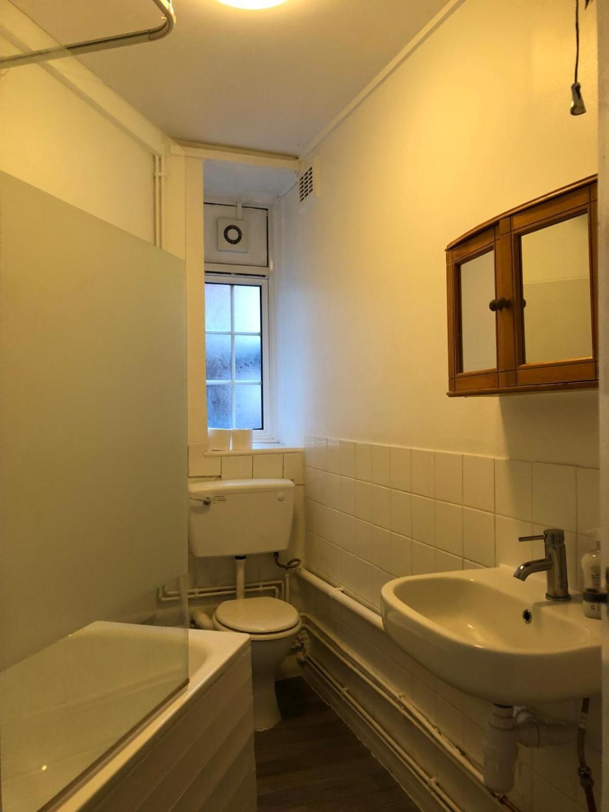 Habitación en casa particular Comfy Private Bedrooms Near O2 Forum Kentish Town, Camden Londres