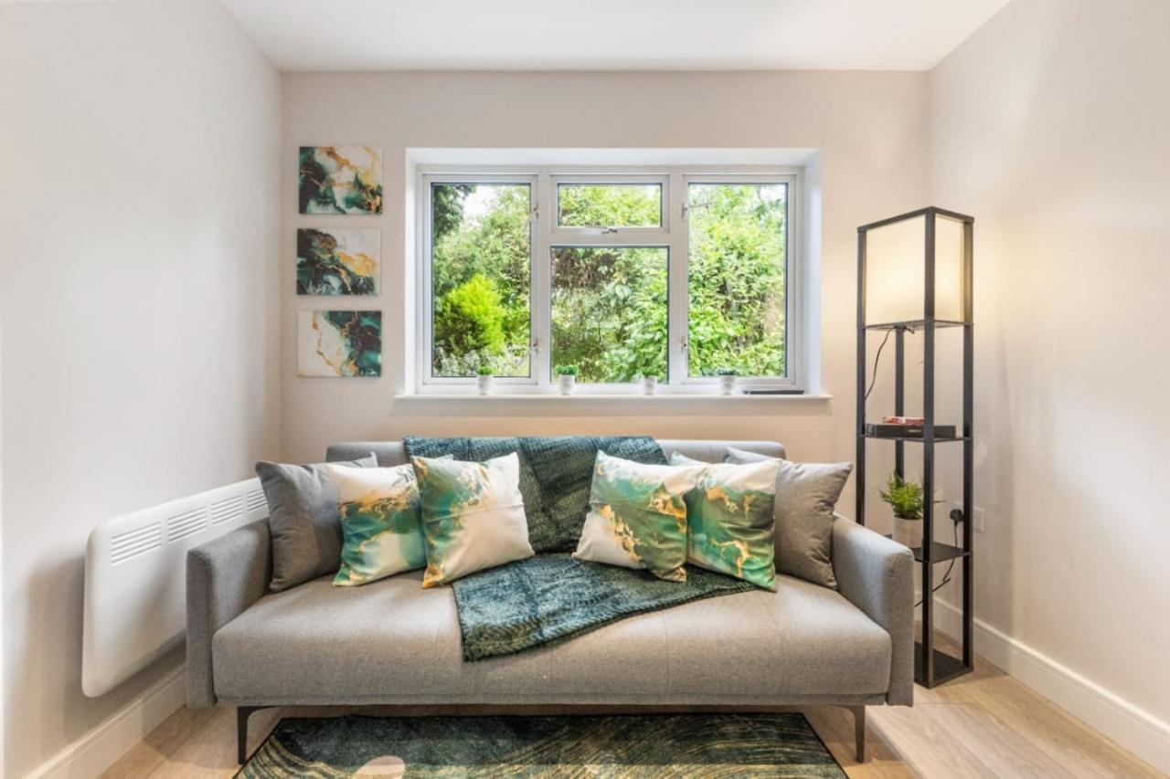 1 Bedroom House In An Affluent Part Of Apartment