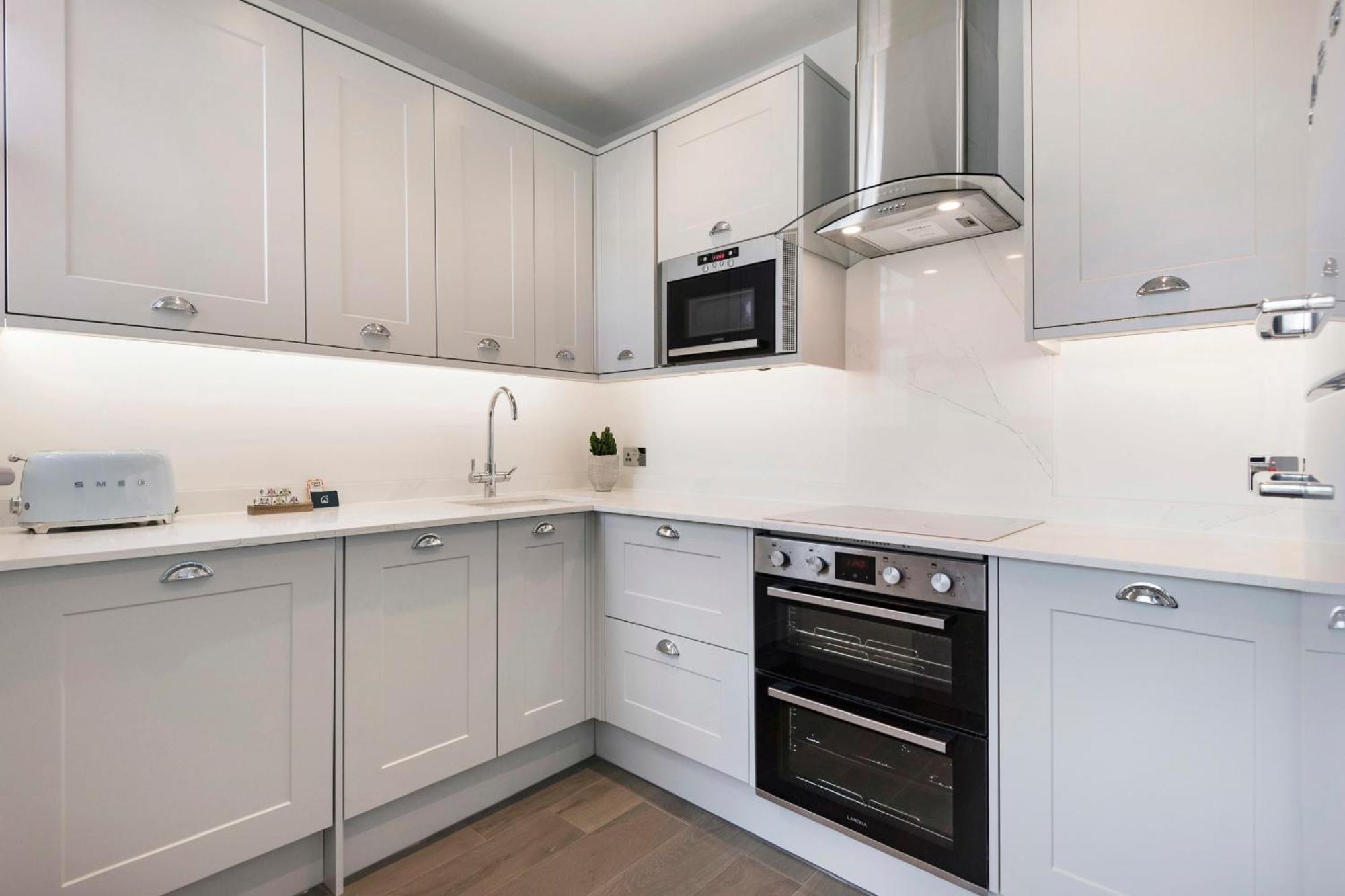 Modern And Bright Highgate Gem Leilighet *