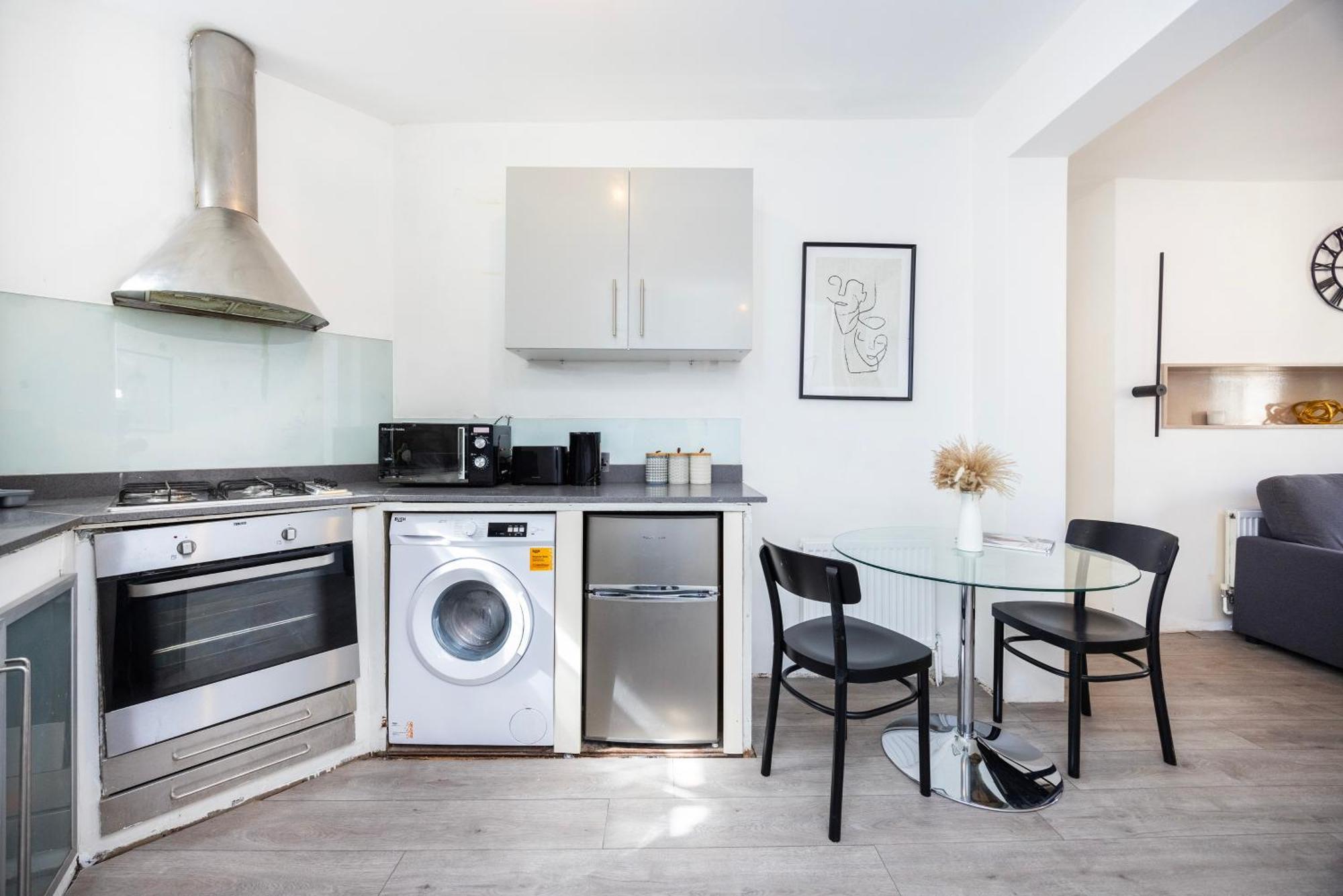 Cozy 2 Bedroom Near Old Street Station Apartment London