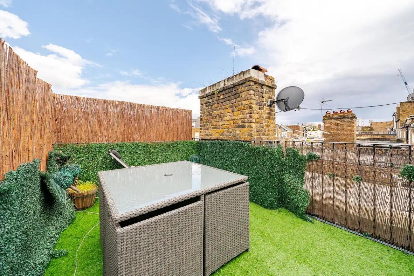 Luxurious & Modern 2 Bedroom Notting Hill Townhouse Appartement