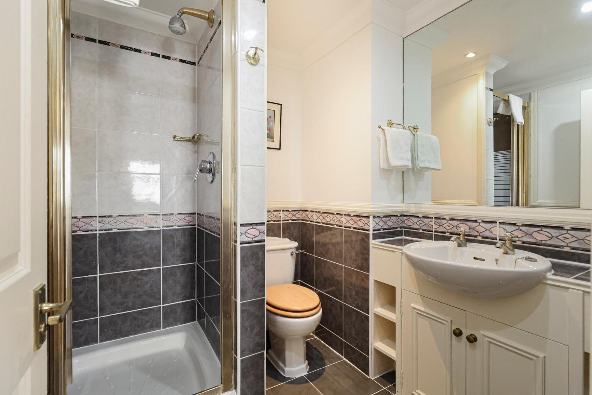 Two Bed Two Bath Kensington Apartamento