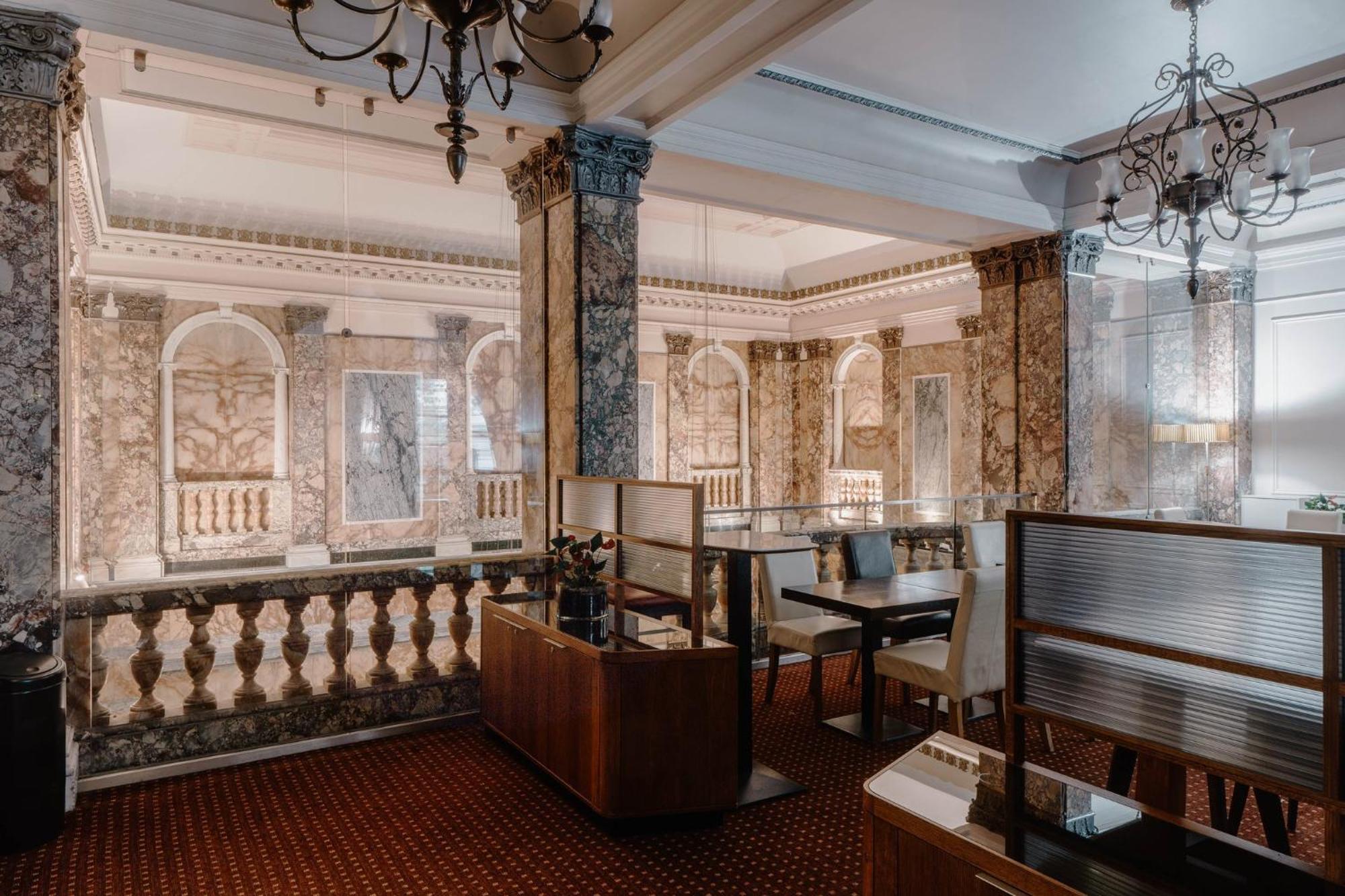 Hotell Club Quarters Trafalgar Square,
