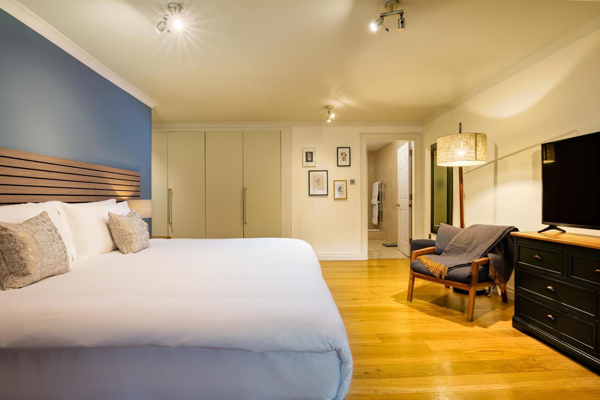 Monarch House - Serviced - Kensington * Londres