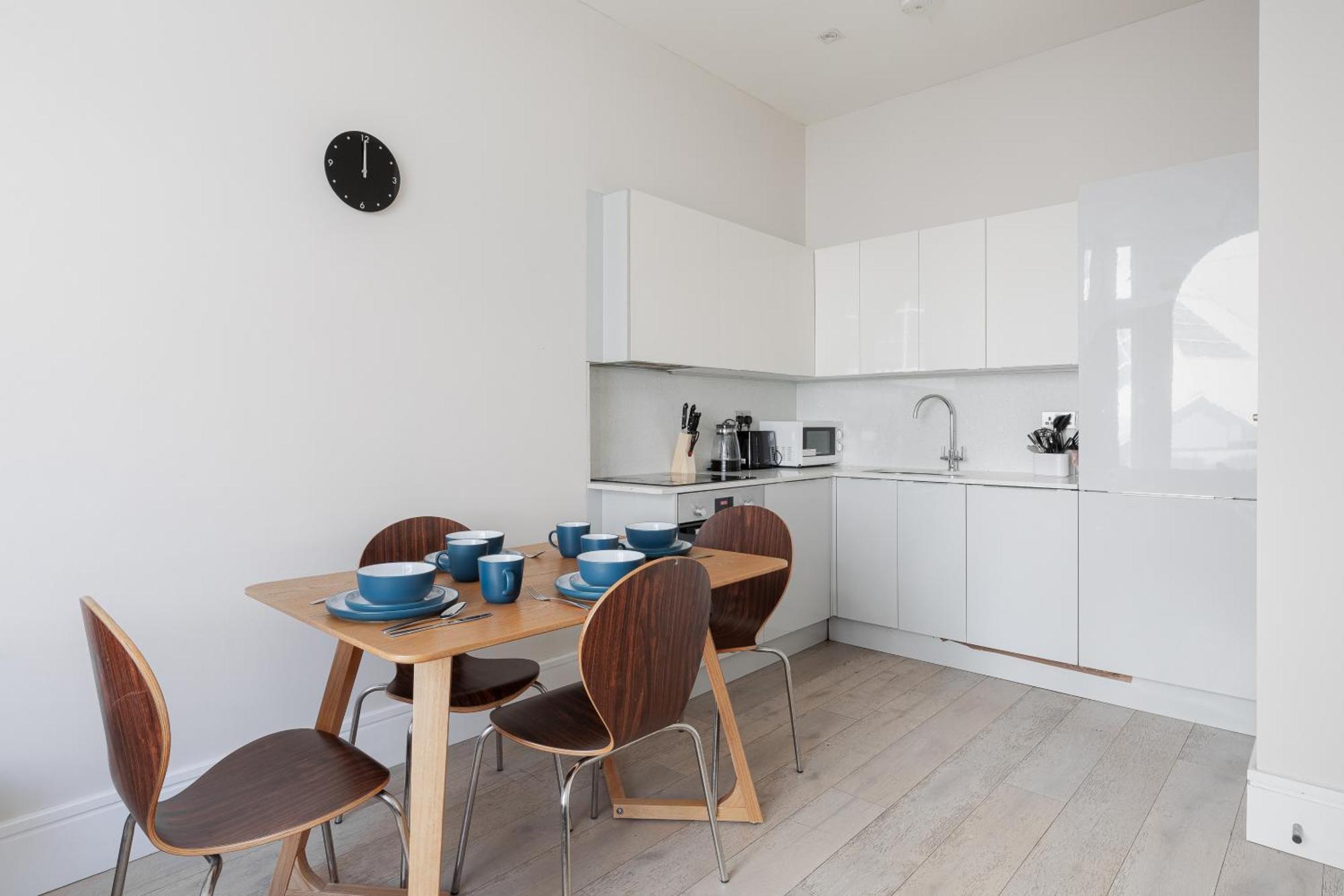 Apartment Superb Opposite Edgware Road Station