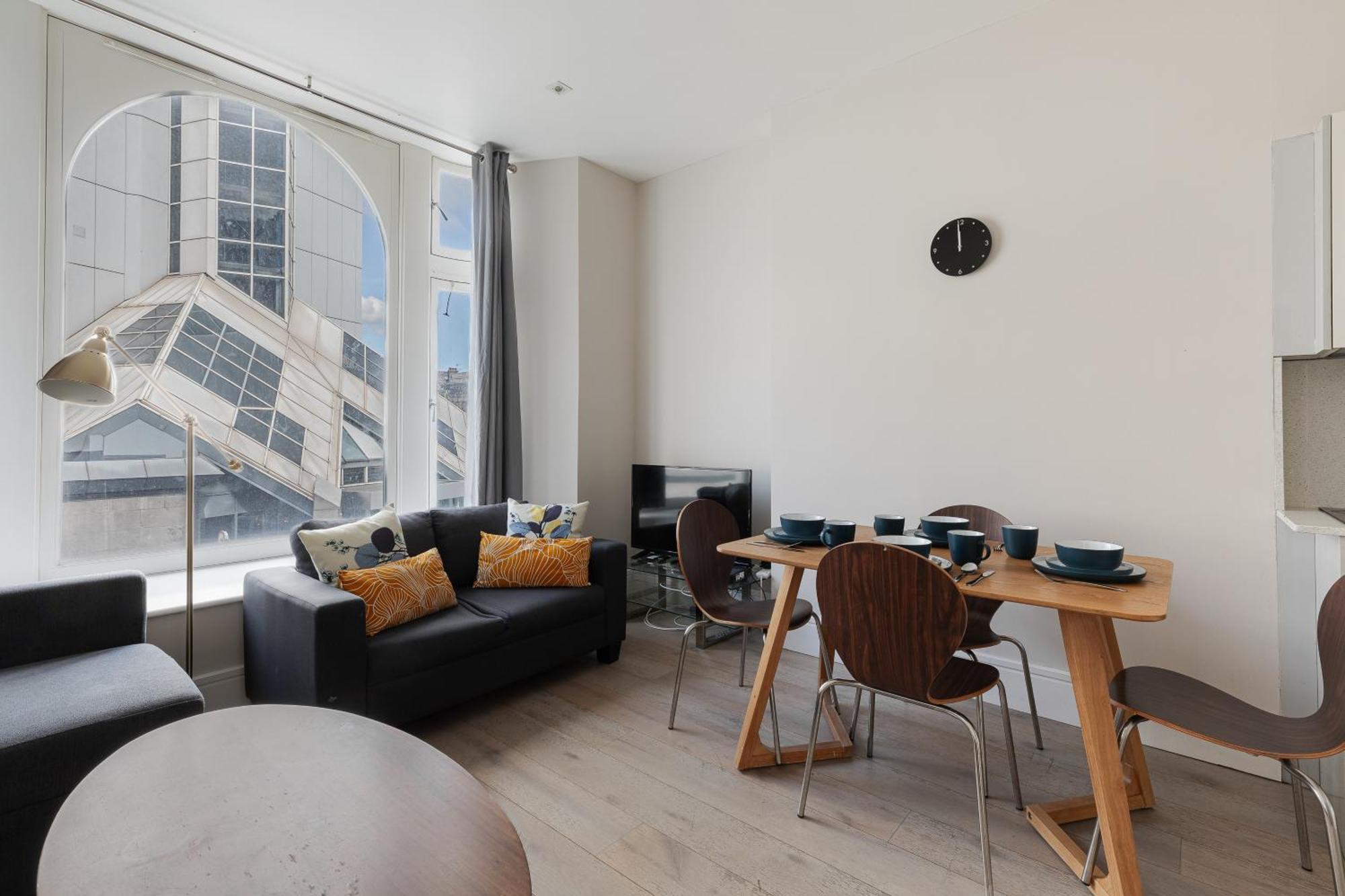 Apartment Superb Opposite Edgware Road Station London