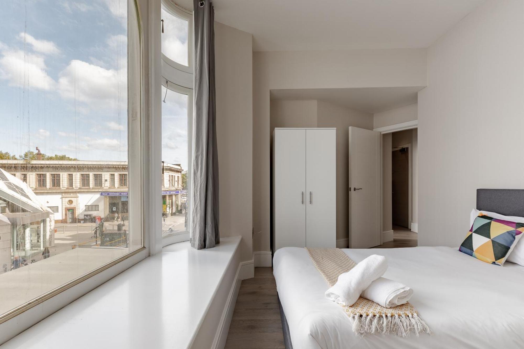 Apartment Superb Opposite Edgware Road Station *