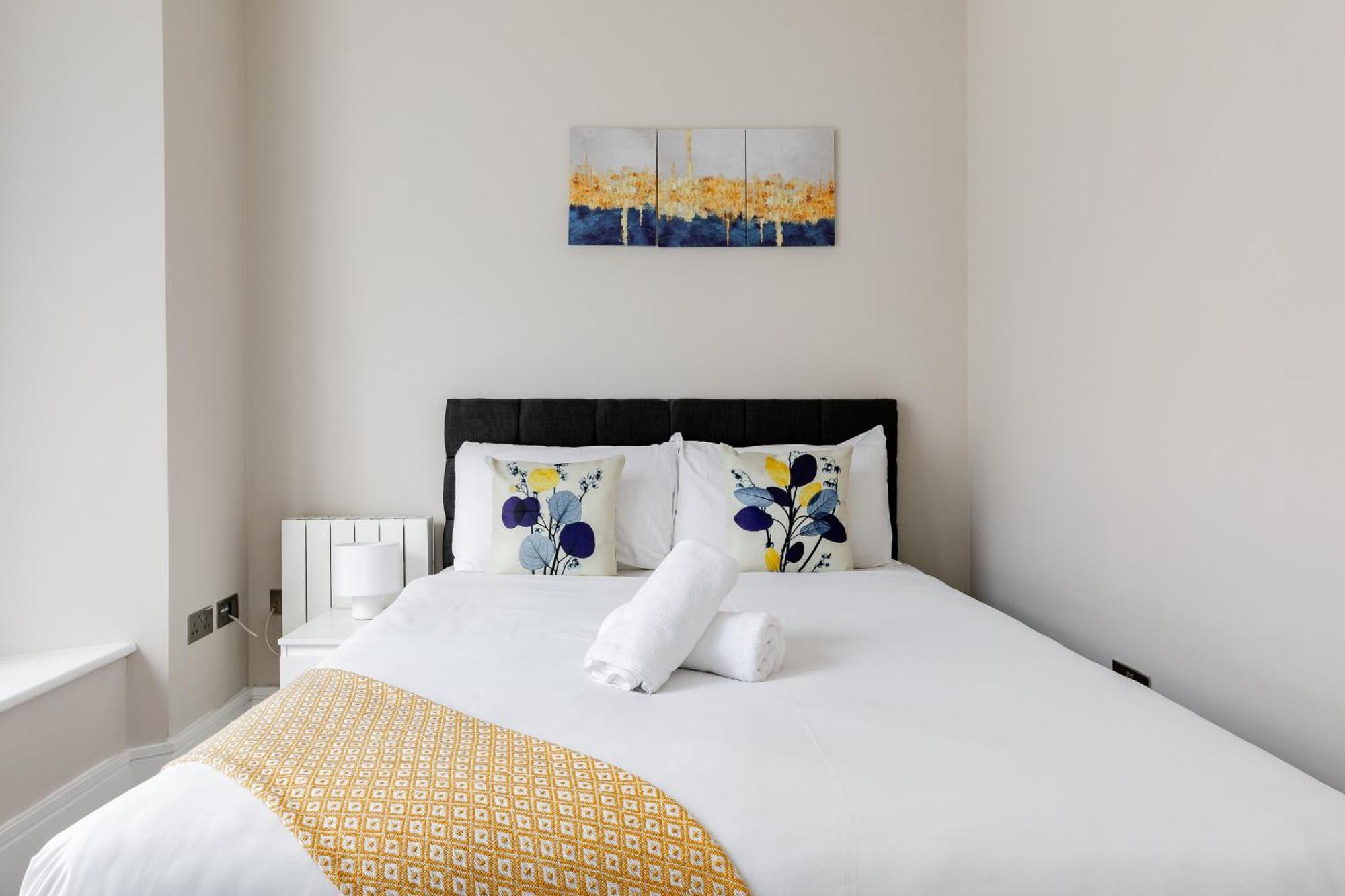 Superb Opposite Edgware Road Station London