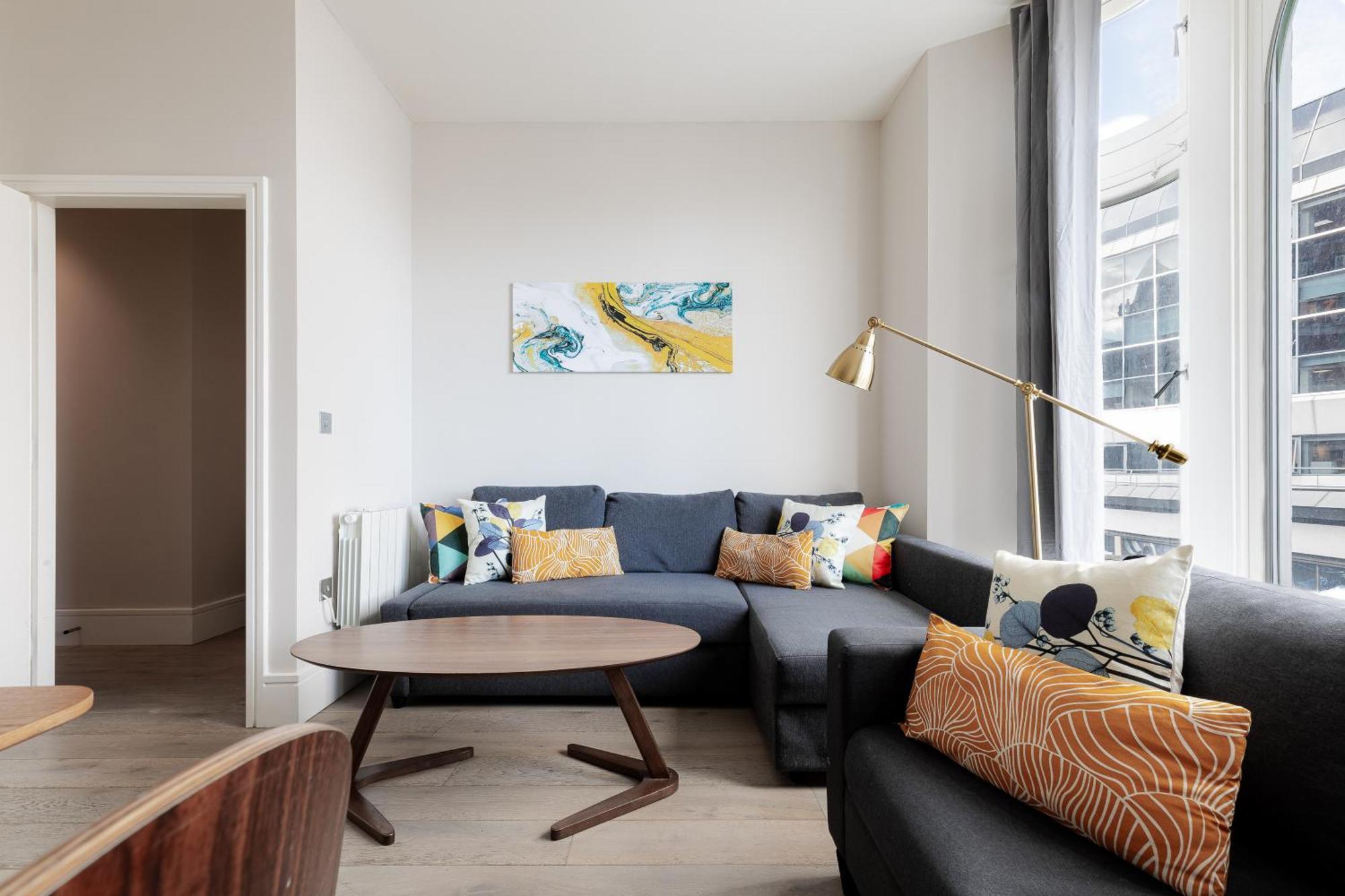 Superb Opposite Edgware Road Station Apartment