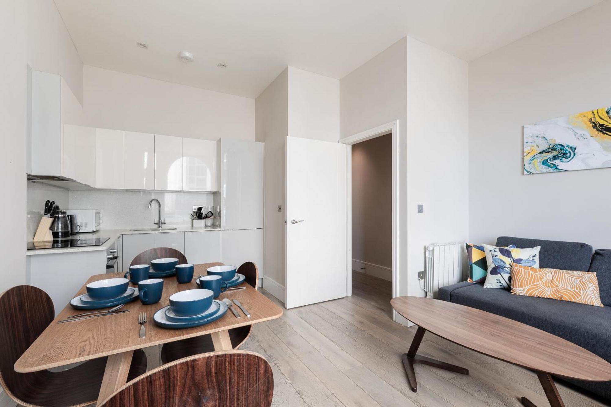 Apartment Superb Opposite Edgware Road Station *