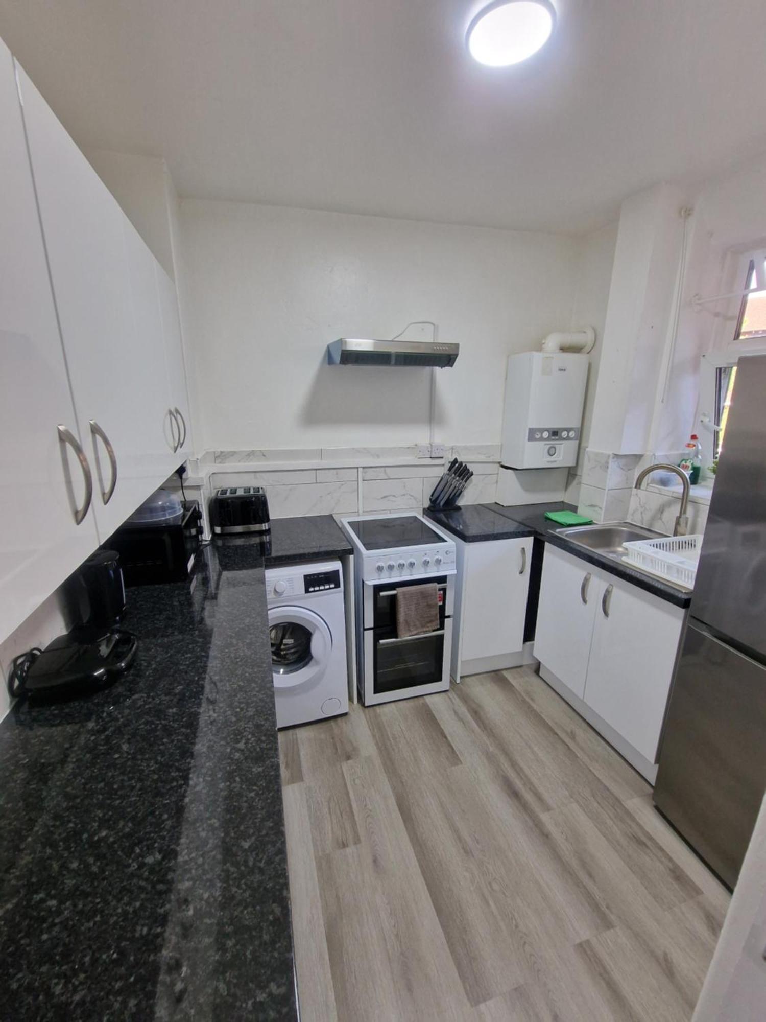 Comfortable 2 Bedrooms Flat In Oval Leilighet London