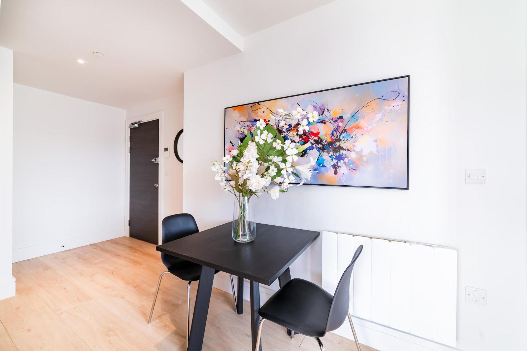 Stylish Retreats On Olympic Way Londen