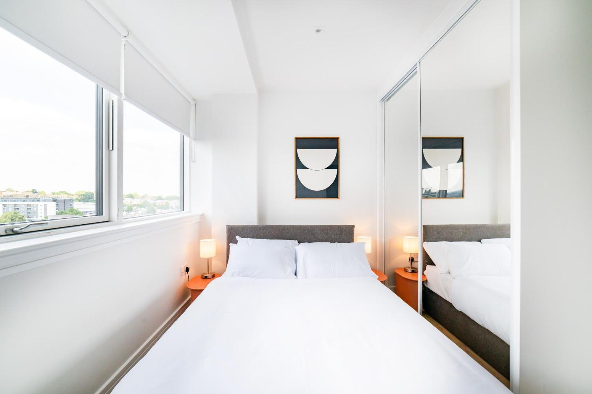 Stylish Retreats On Olympic Way Appartement Londen