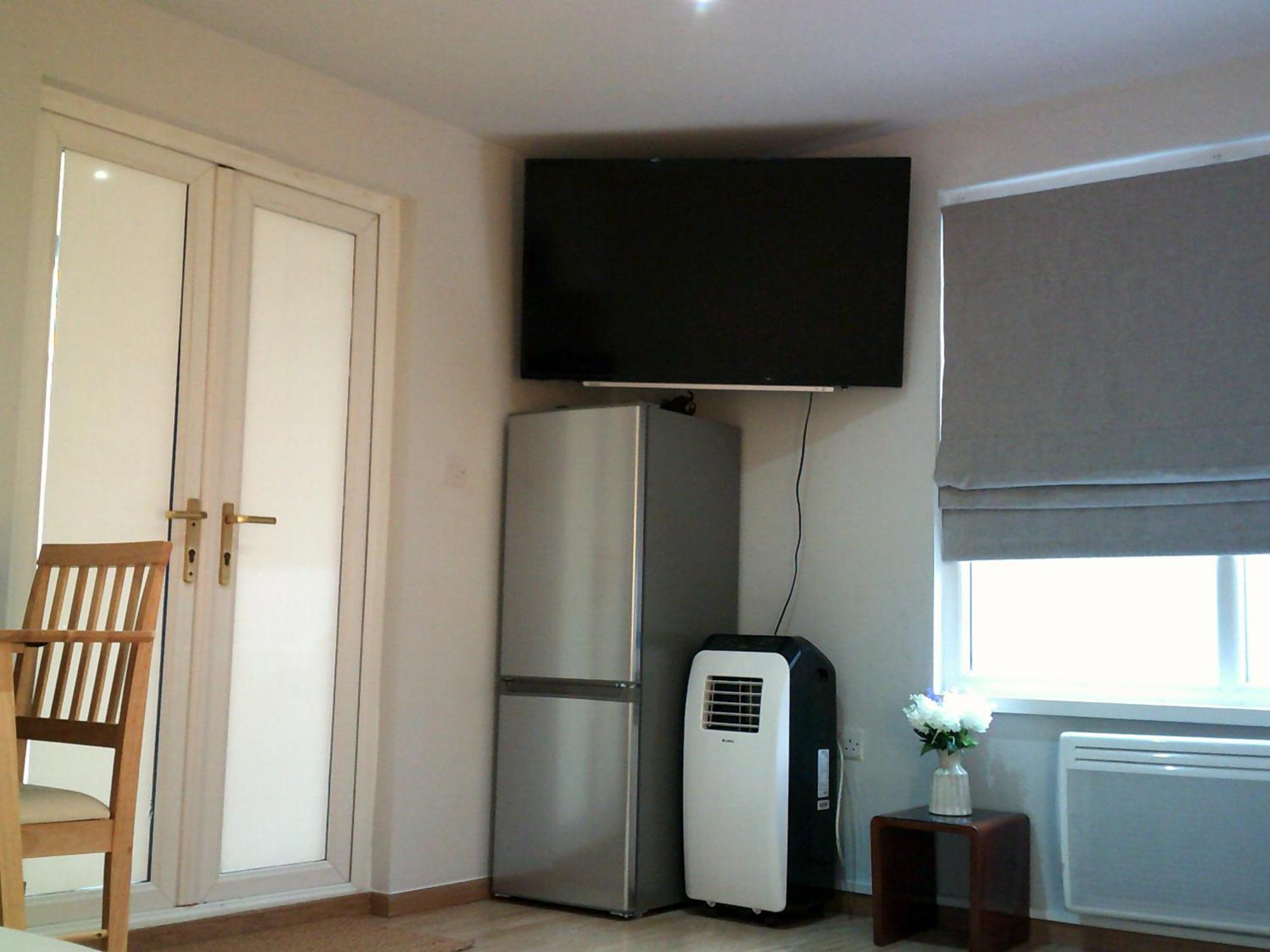 Newly Built Modern House With Free Parking Londres