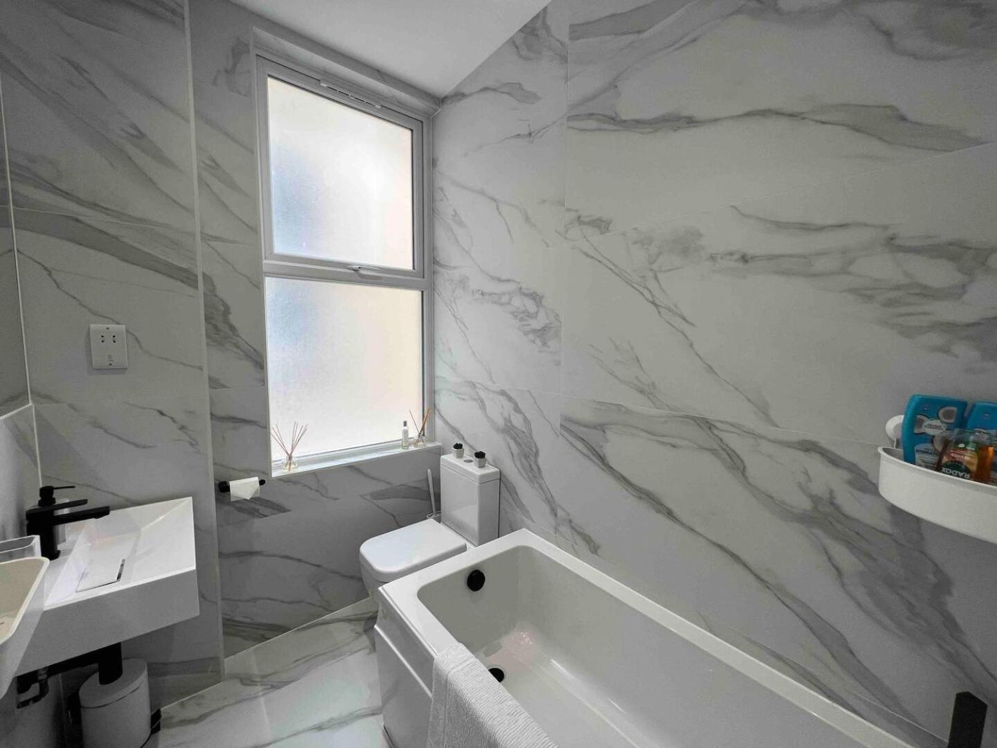 Cosy Single With Private Bathroom * London