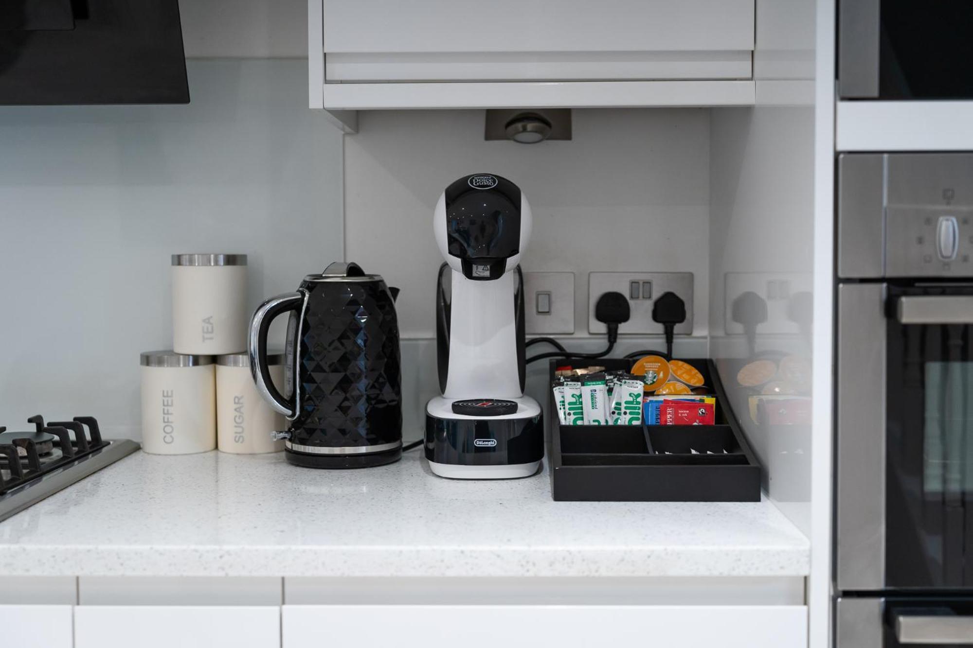 Ferienhaus 4br 2ba House By Livestay Short Lets & Serviced Near Oxford Circus With 2 Private Patios London