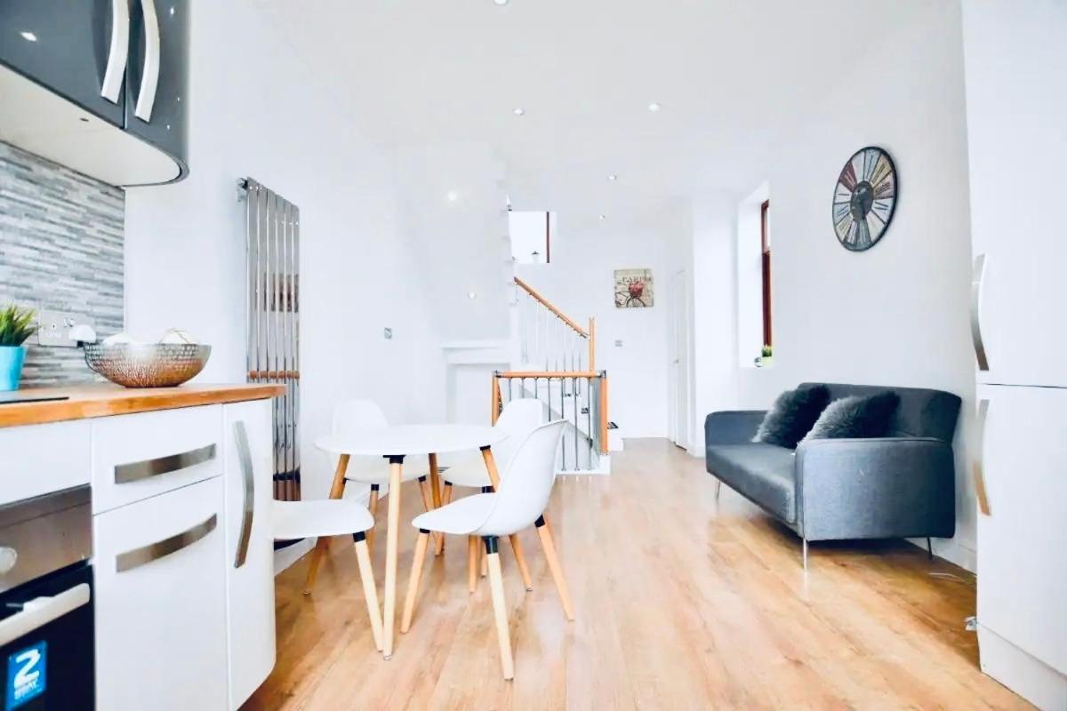 Luxury Near Canning Town- Free Parking London