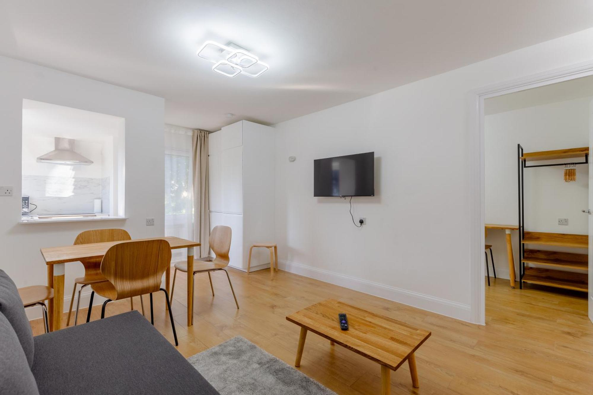 Apartment Newly Refurbished 2bd Flat Close To Excel London