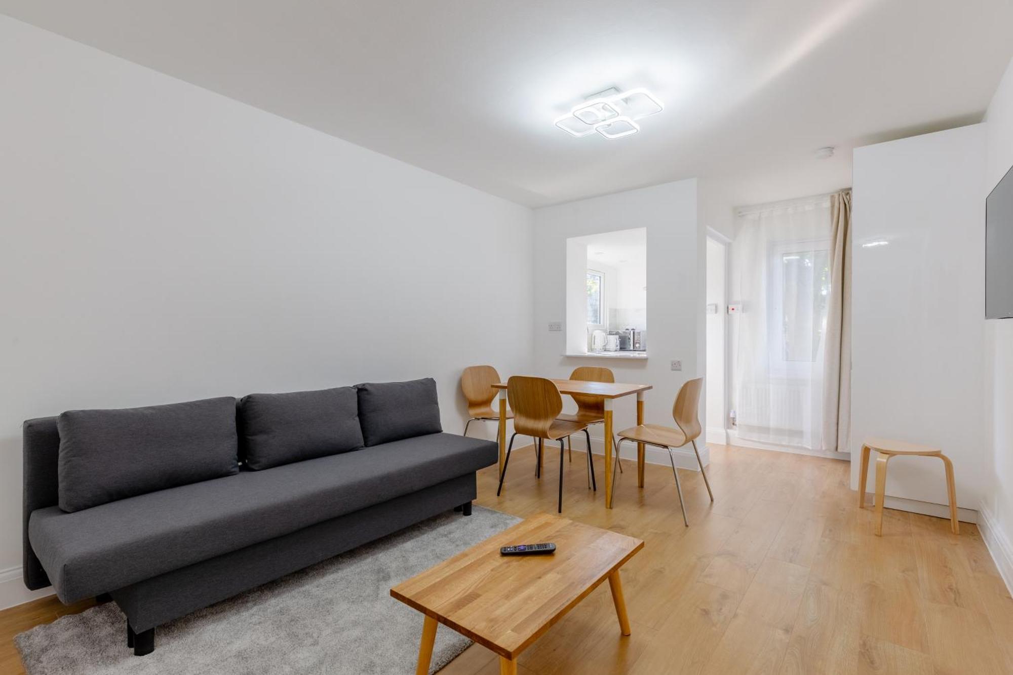 Apartment Newly Refurbished 2bd Flat Close To Excel *