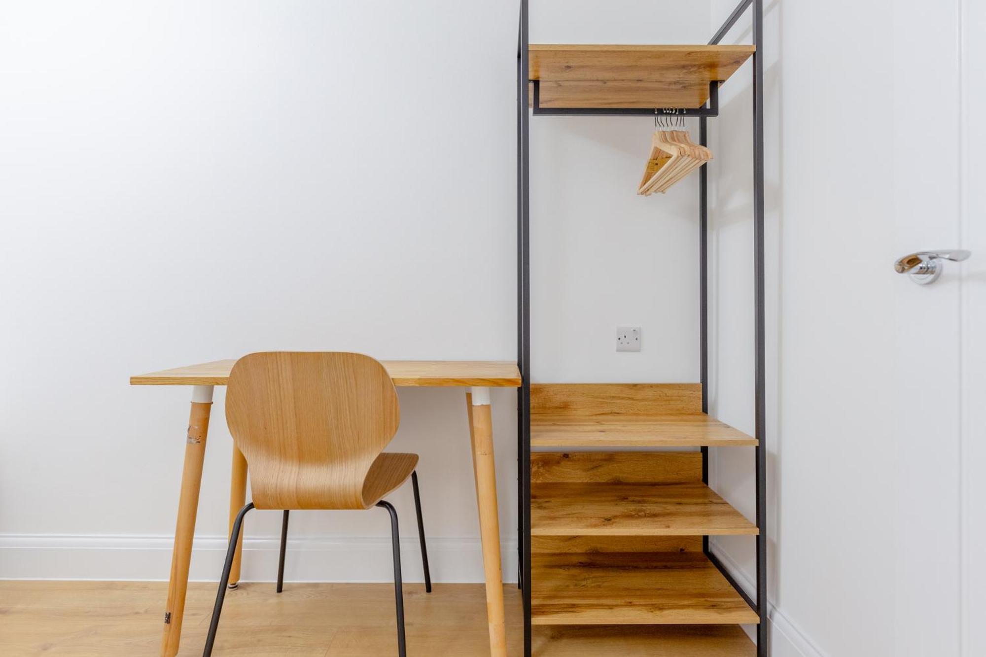 Newly Refurbished 2bd Flat Close To Excel Apartment