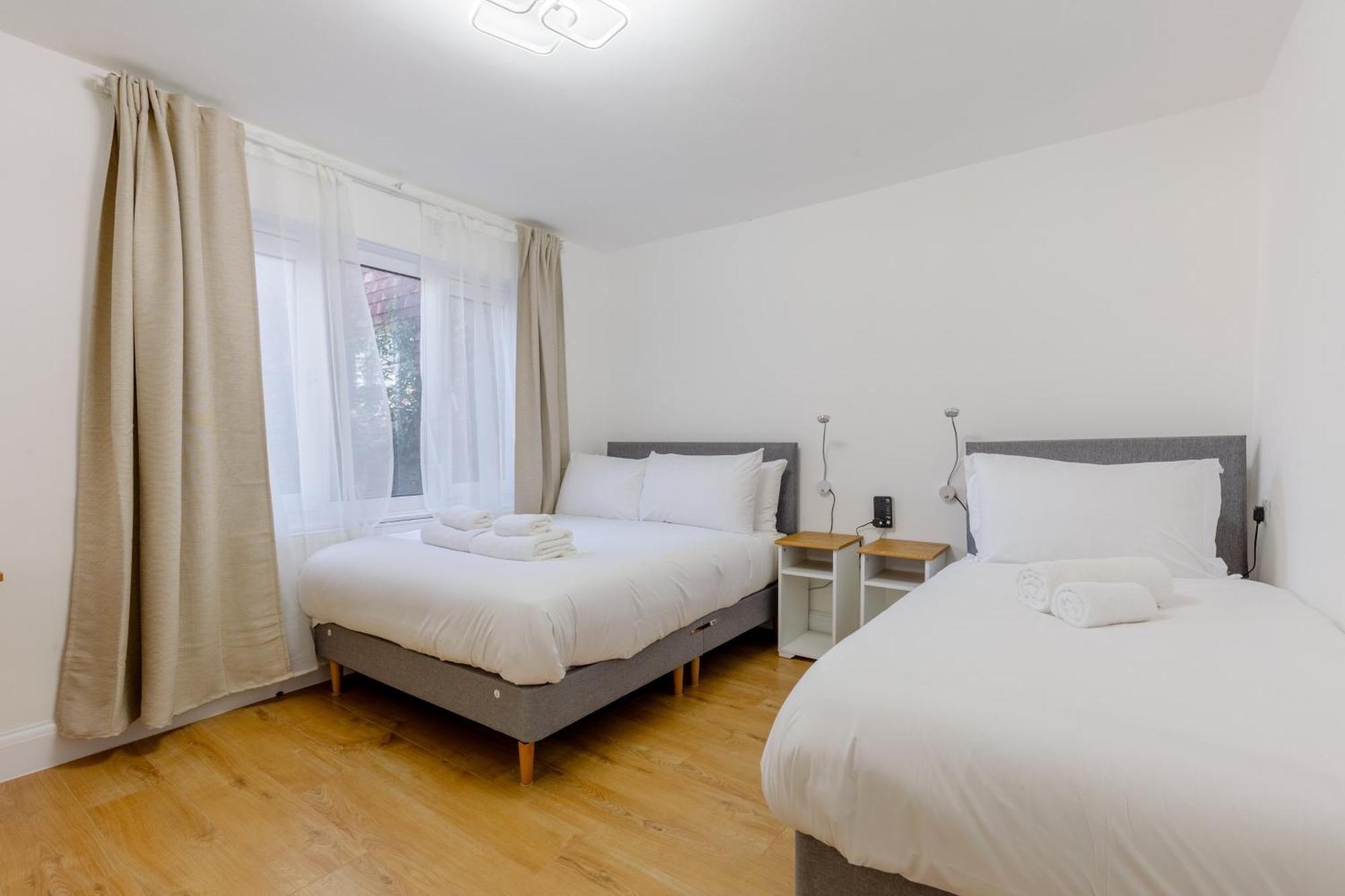Newly Refurbished 2bd Flat Close To Excel Apartment London