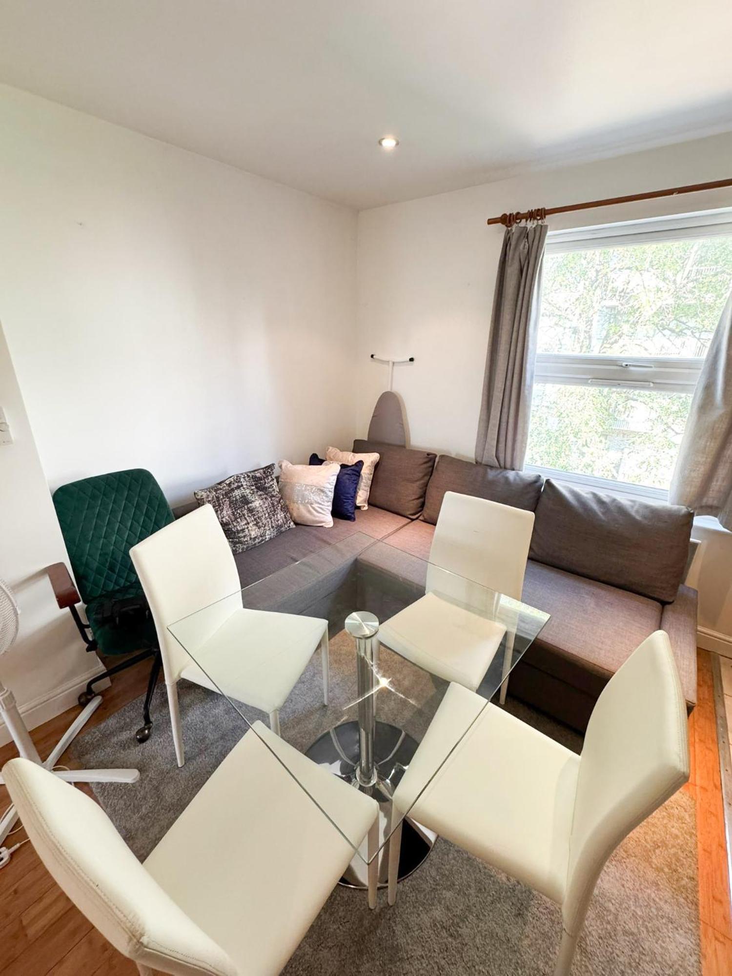 Flat 6 In Acton Appartement