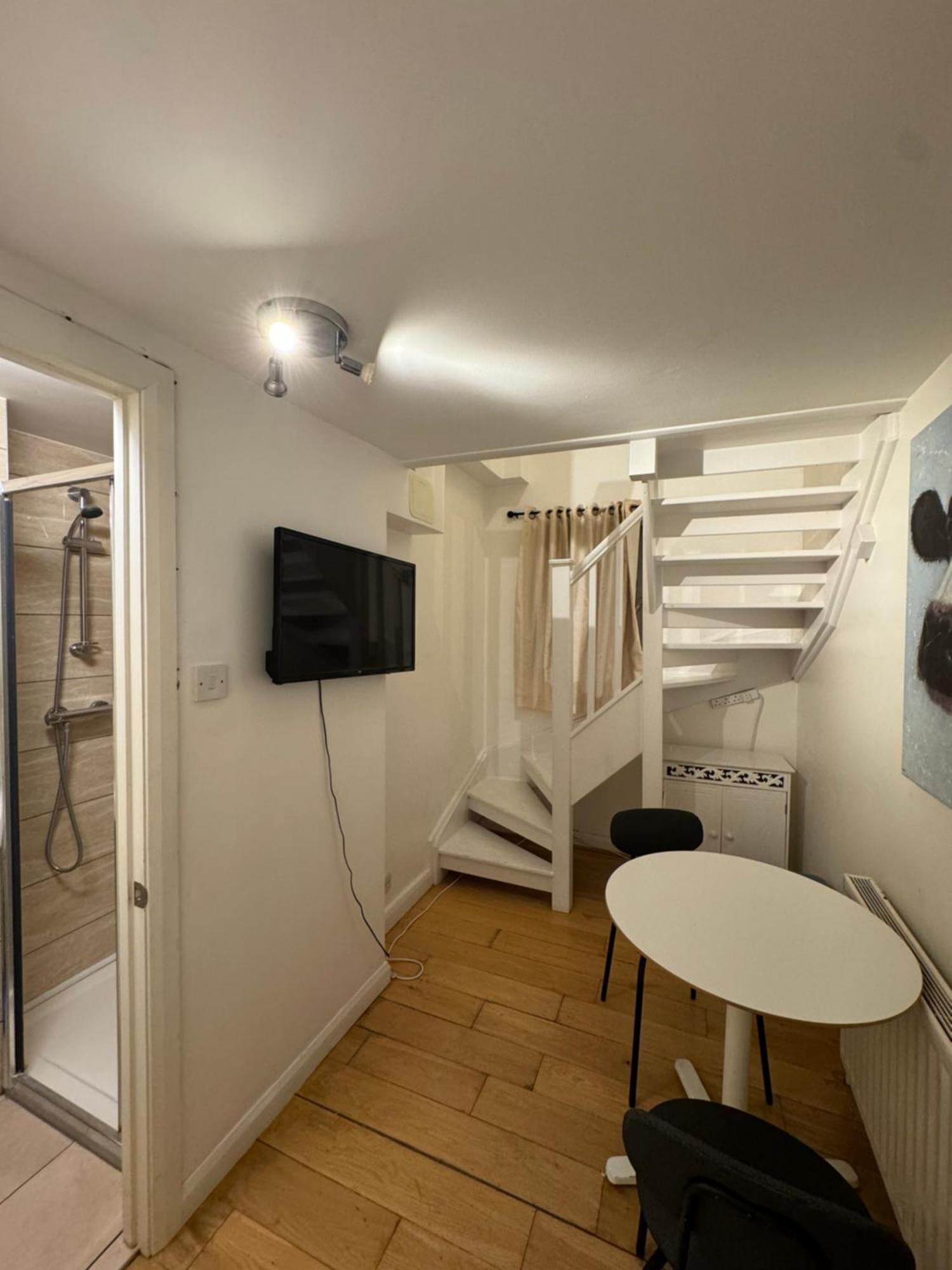 Cozy Rooms Near Central London * London